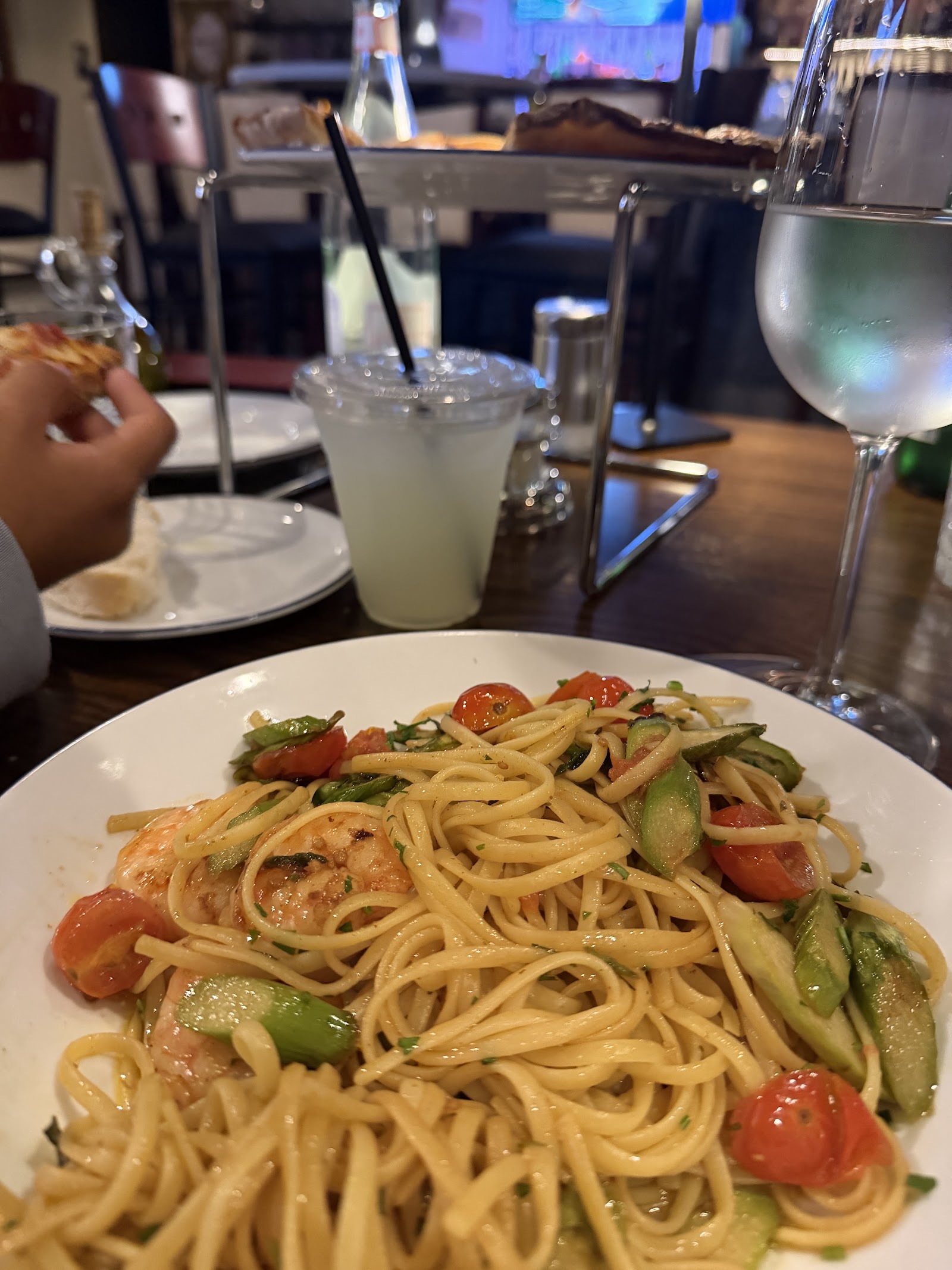 Chianti's Ristorante — Oficiais