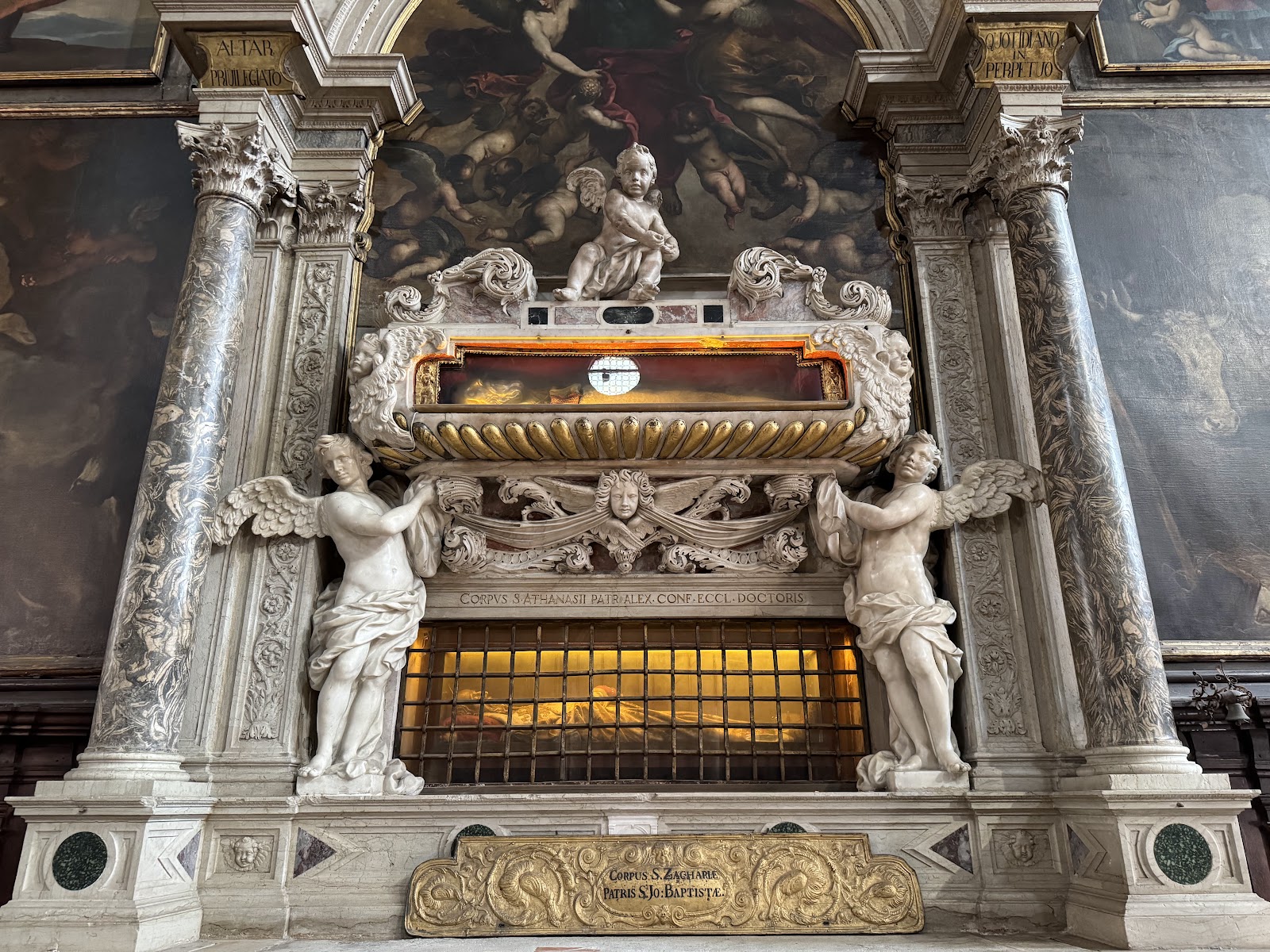 Chiesa Parrocchiale di San Zaccaria — Oficiais