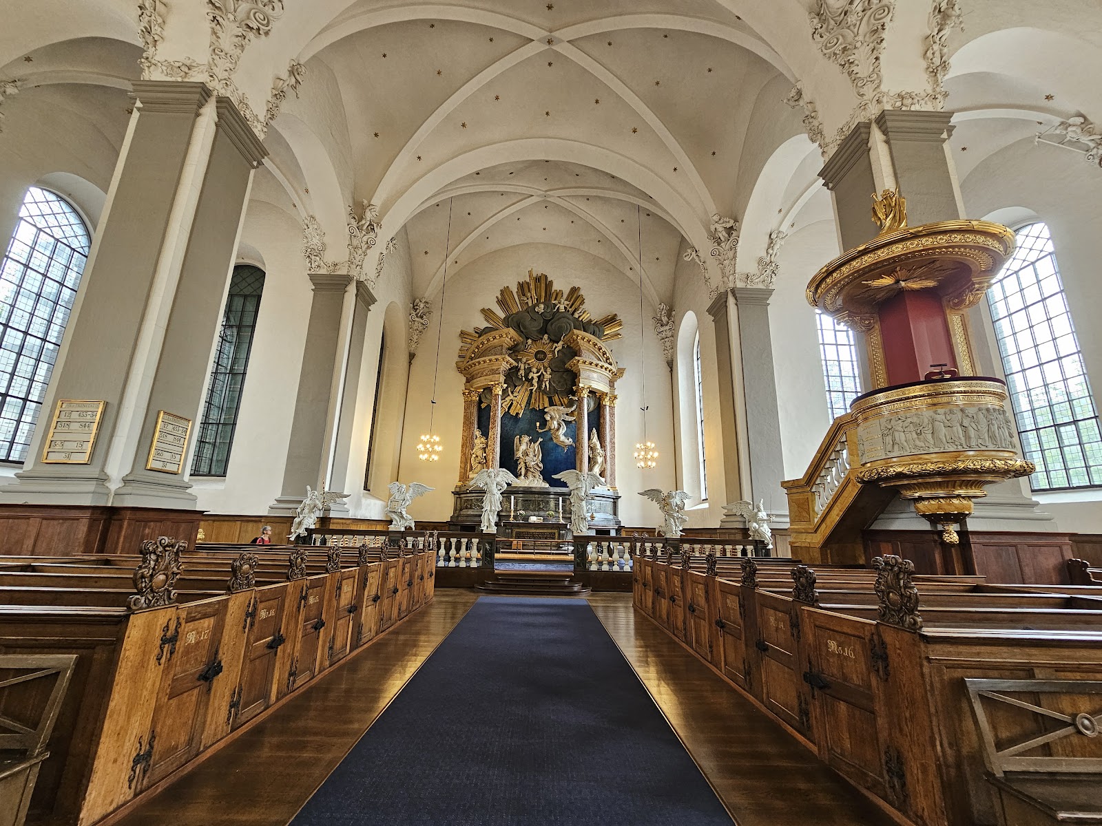 Church of Our Saviour — Oficiais