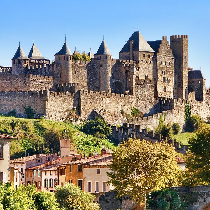 Cidadela de Carcassonne — Oficiais