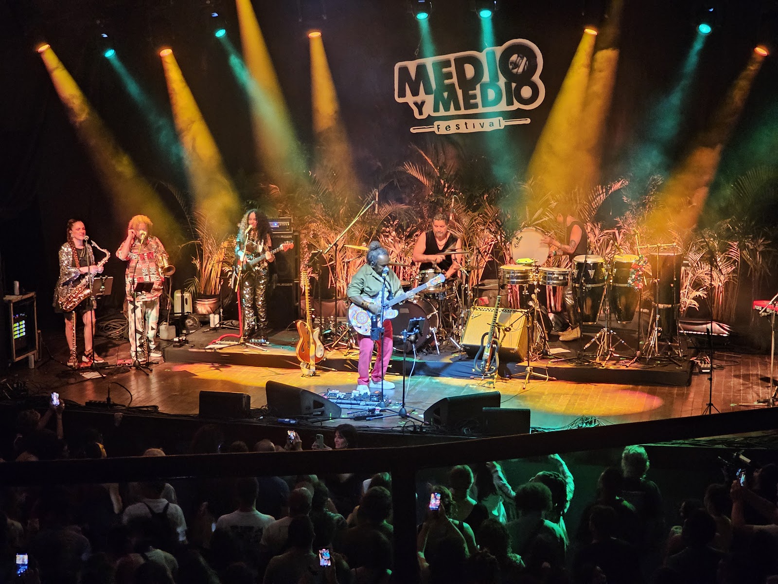 Circo Voador — Oficiais