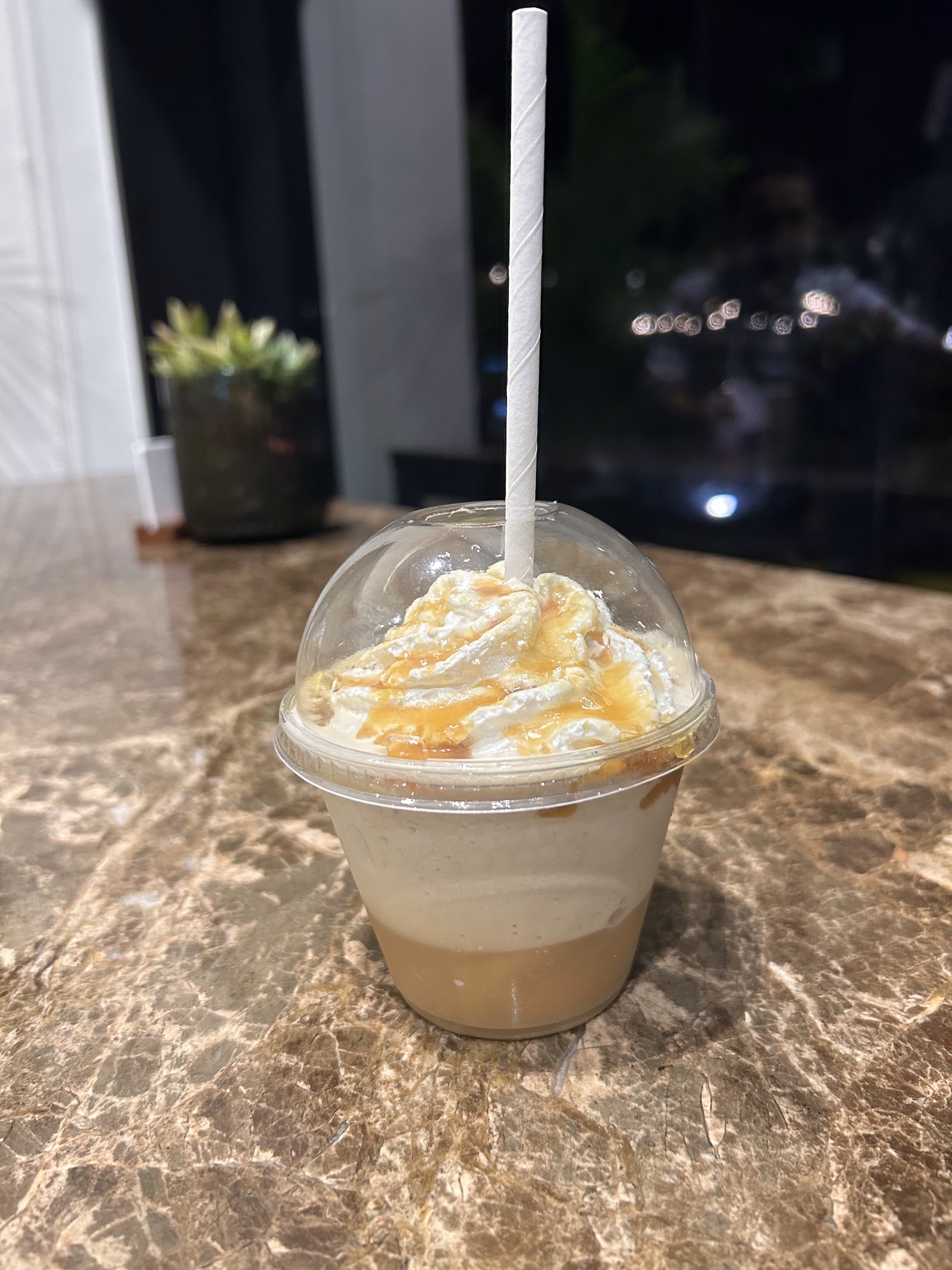 Coco Café — Oficiais