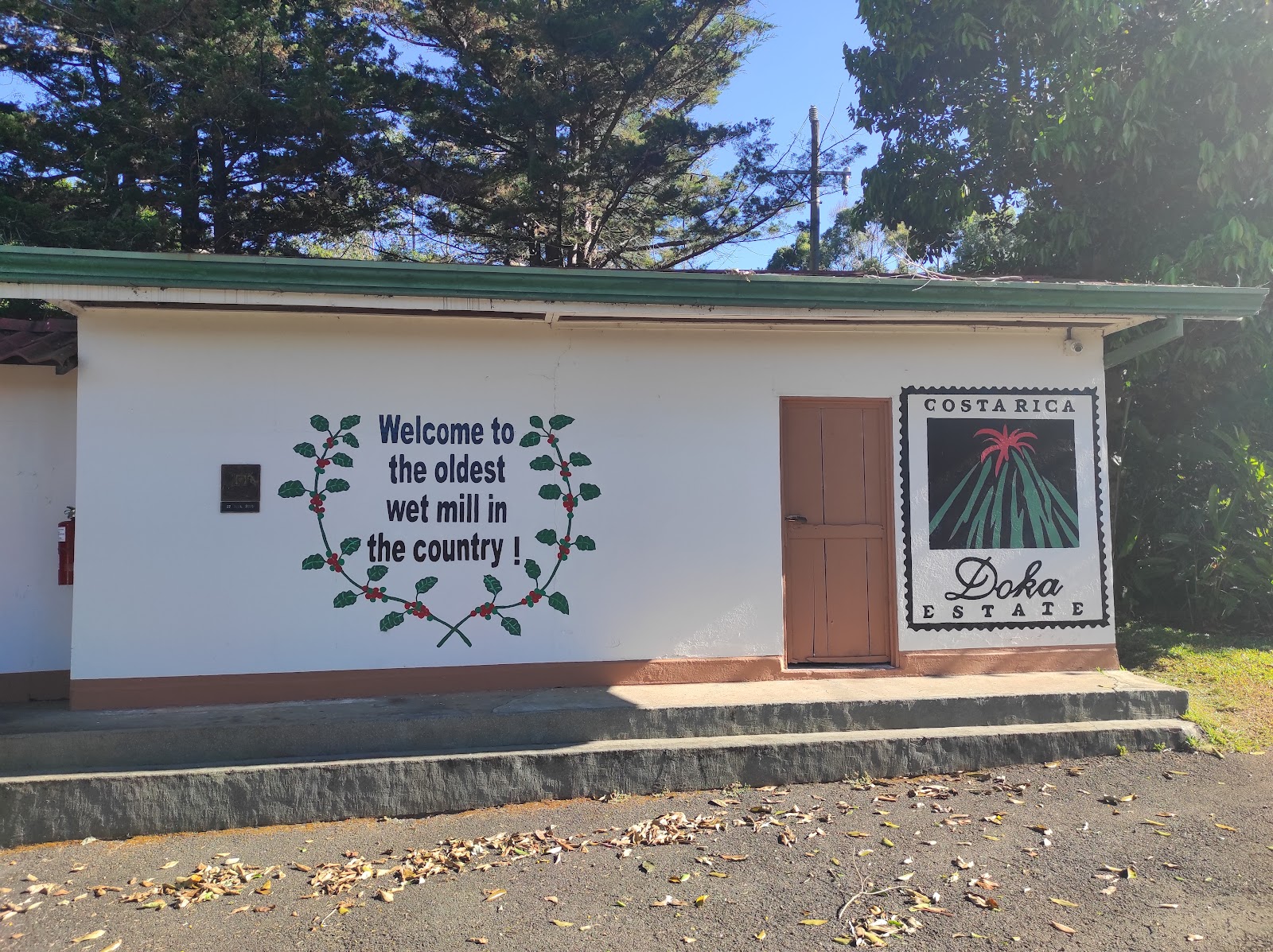 Coffee Mill Tour — Oficiais