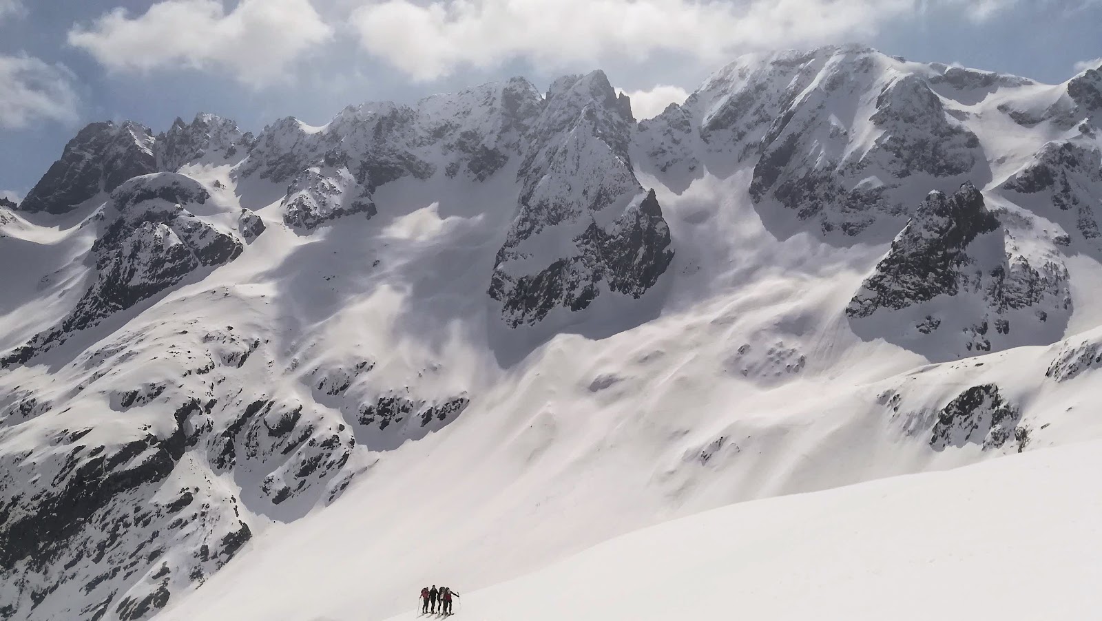 Col de Loriaz — Oficiais