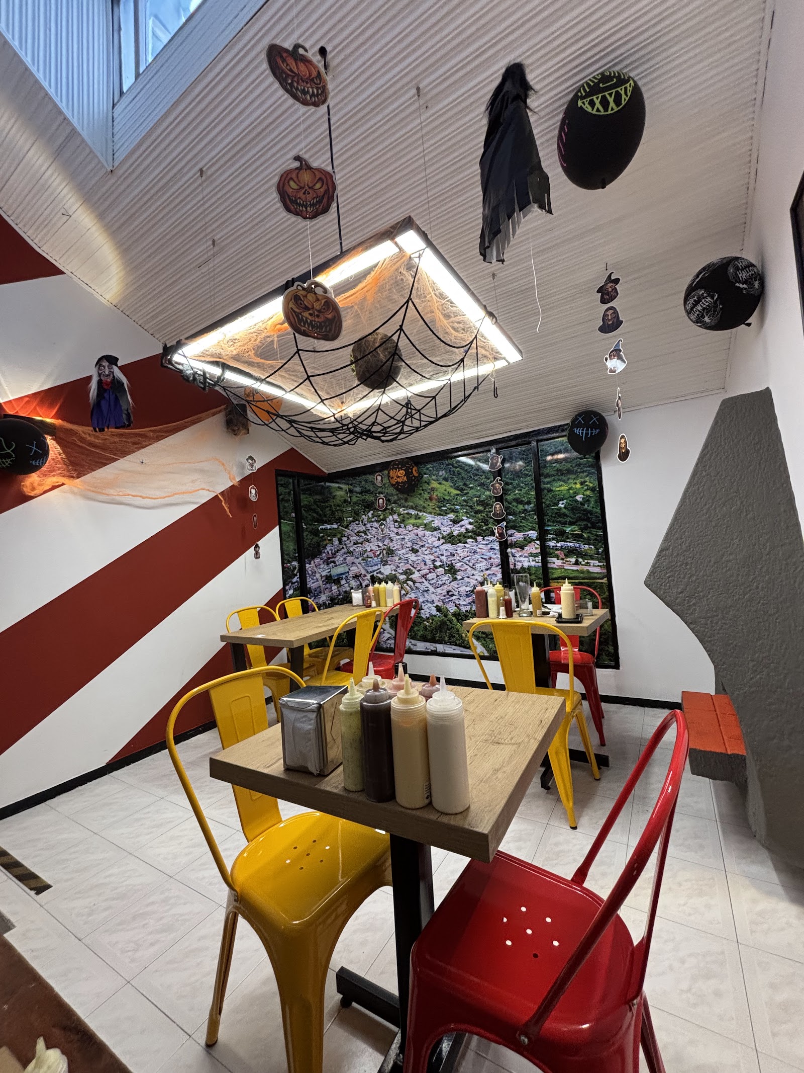 Comidas Rápidas Salitre — Oficiais