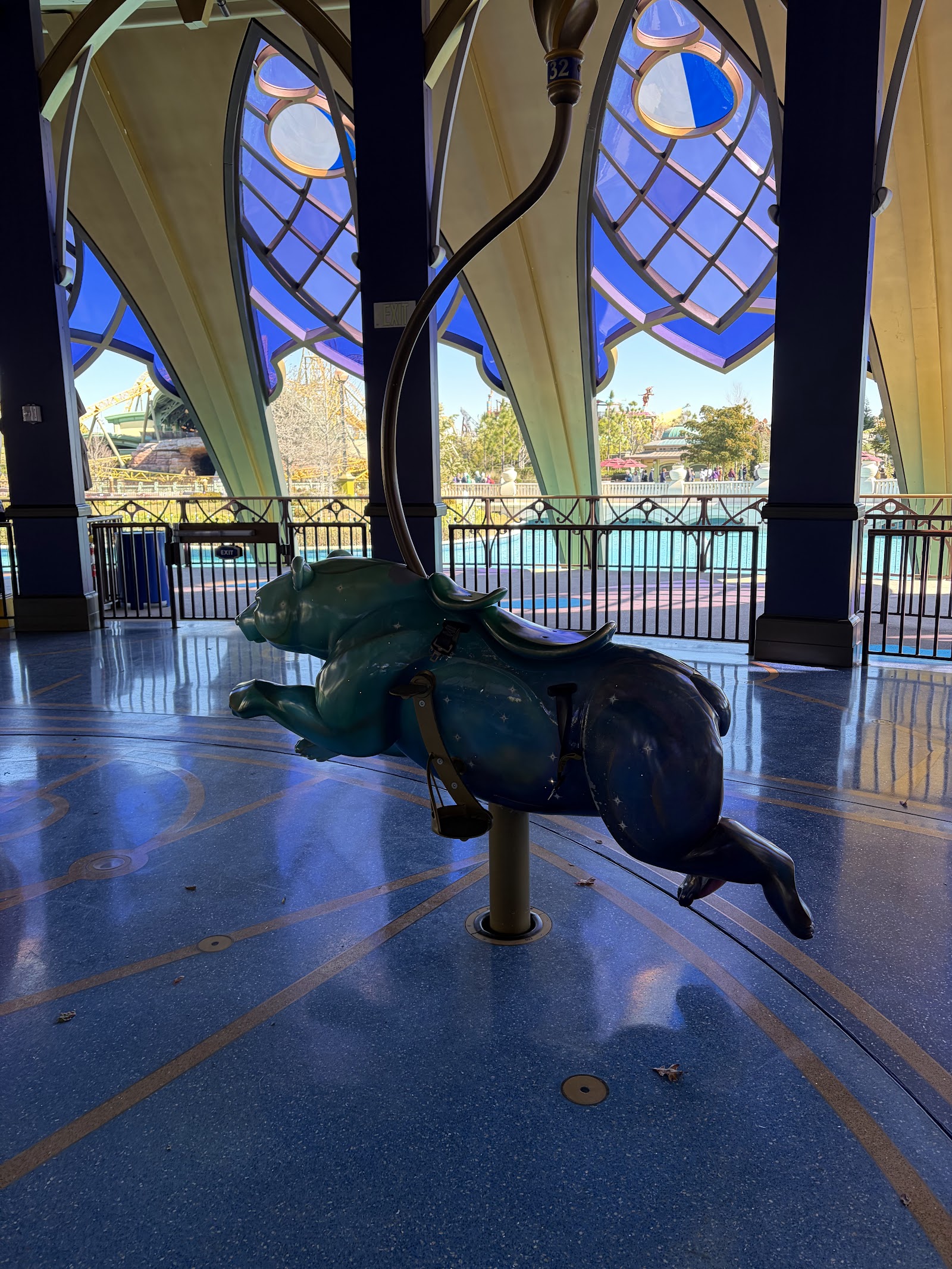 Constellation Carousel — Oficiais