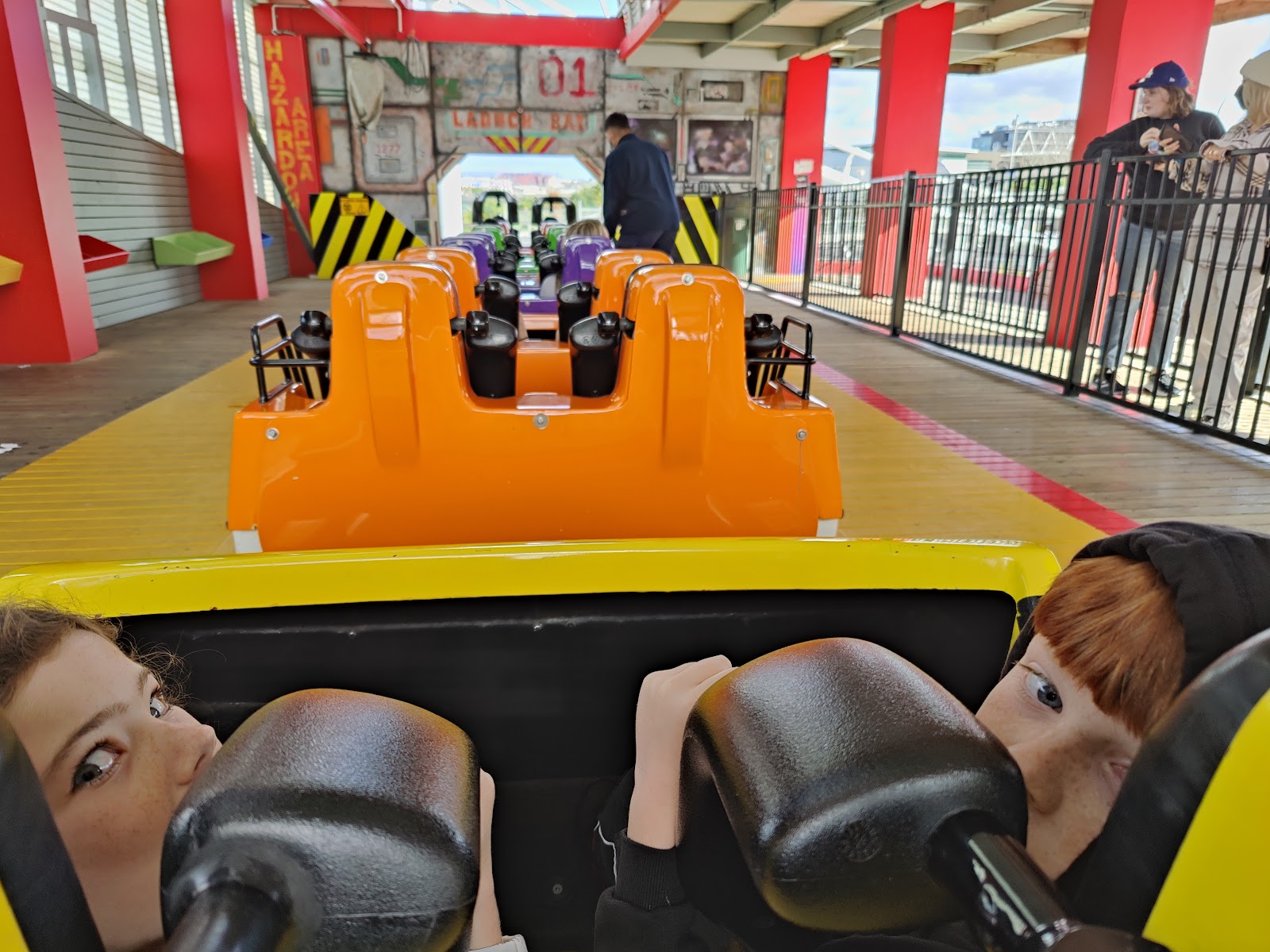 Corkscrew Coaster — Oficiais