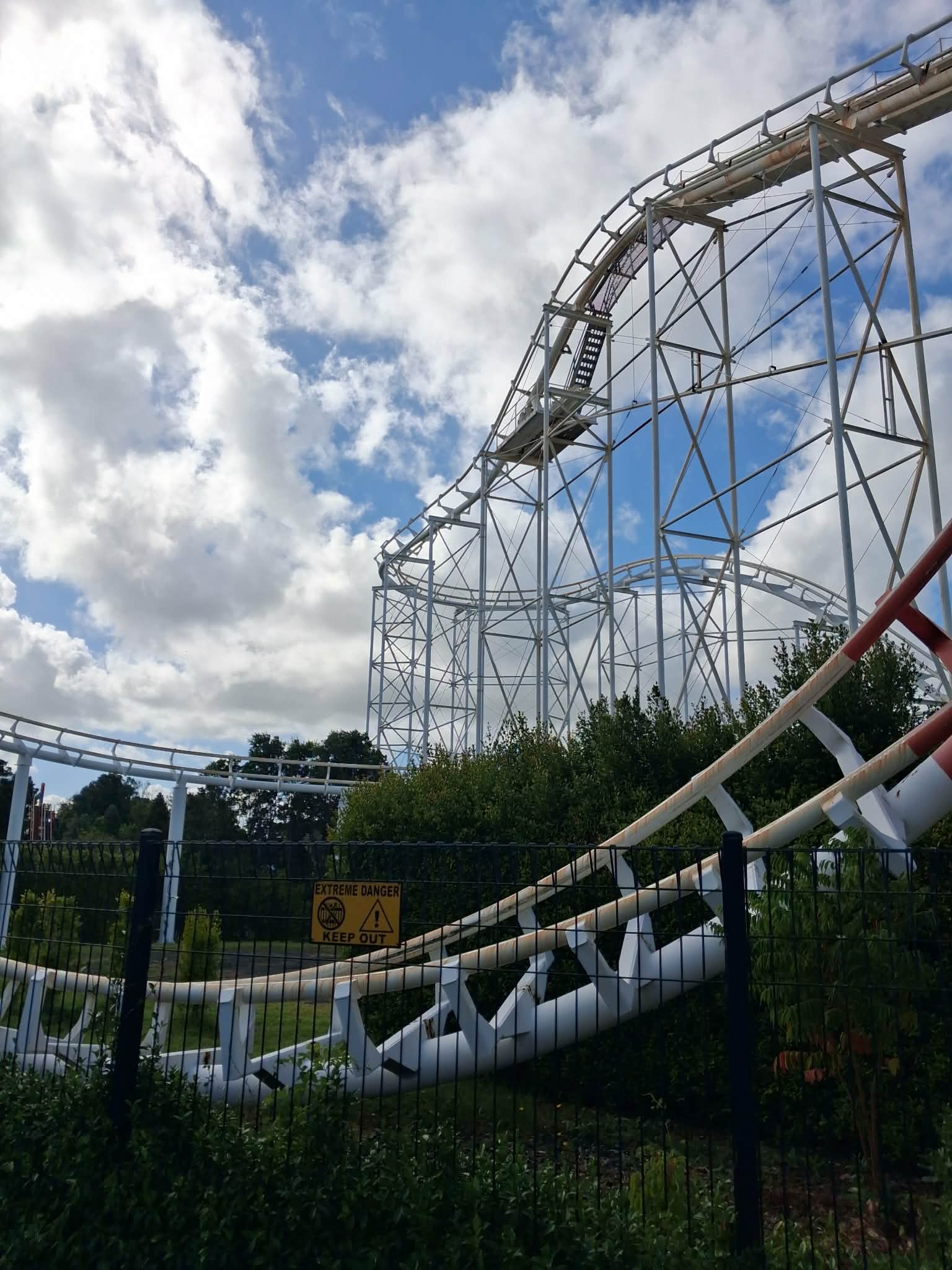 Corkscrew Coaster — Oficiais