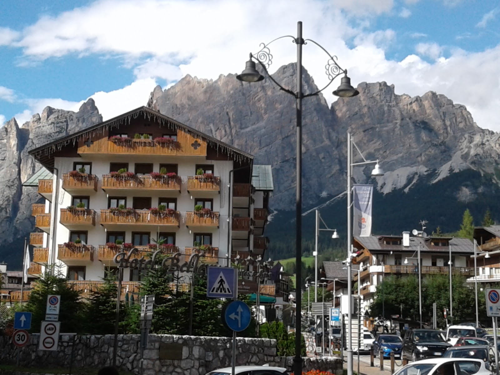Cortina d'Ampezzo — Oficiais