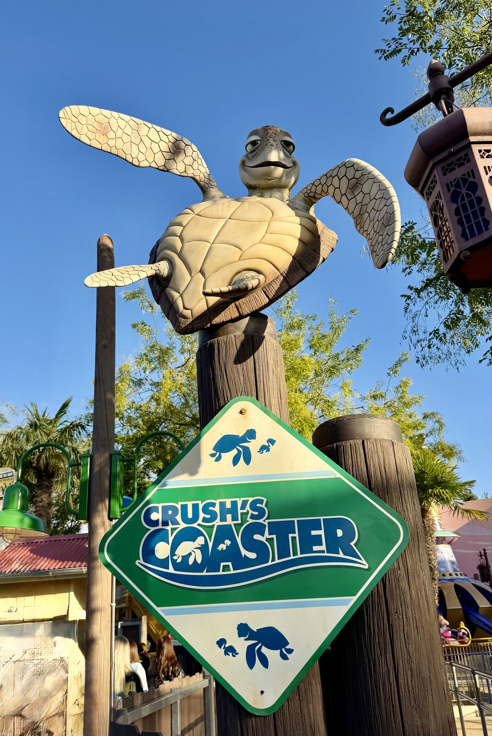 Crush's Coaster — Oficiais