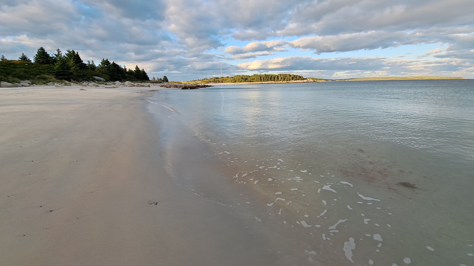 Crystal Crescent Beach Provincial Park — Oficiais