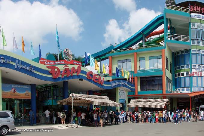 Dam Sen Cultural Park — Oficiais