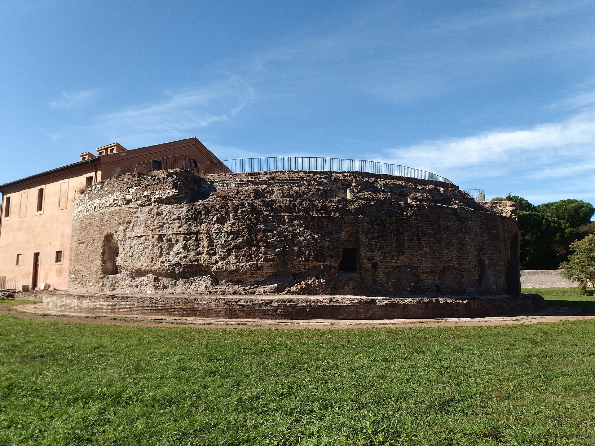 Mausoleo di Romolo
