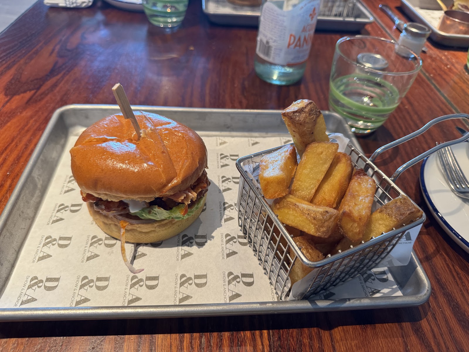 Dhow & Lagoon Snack Bar — Oficiais