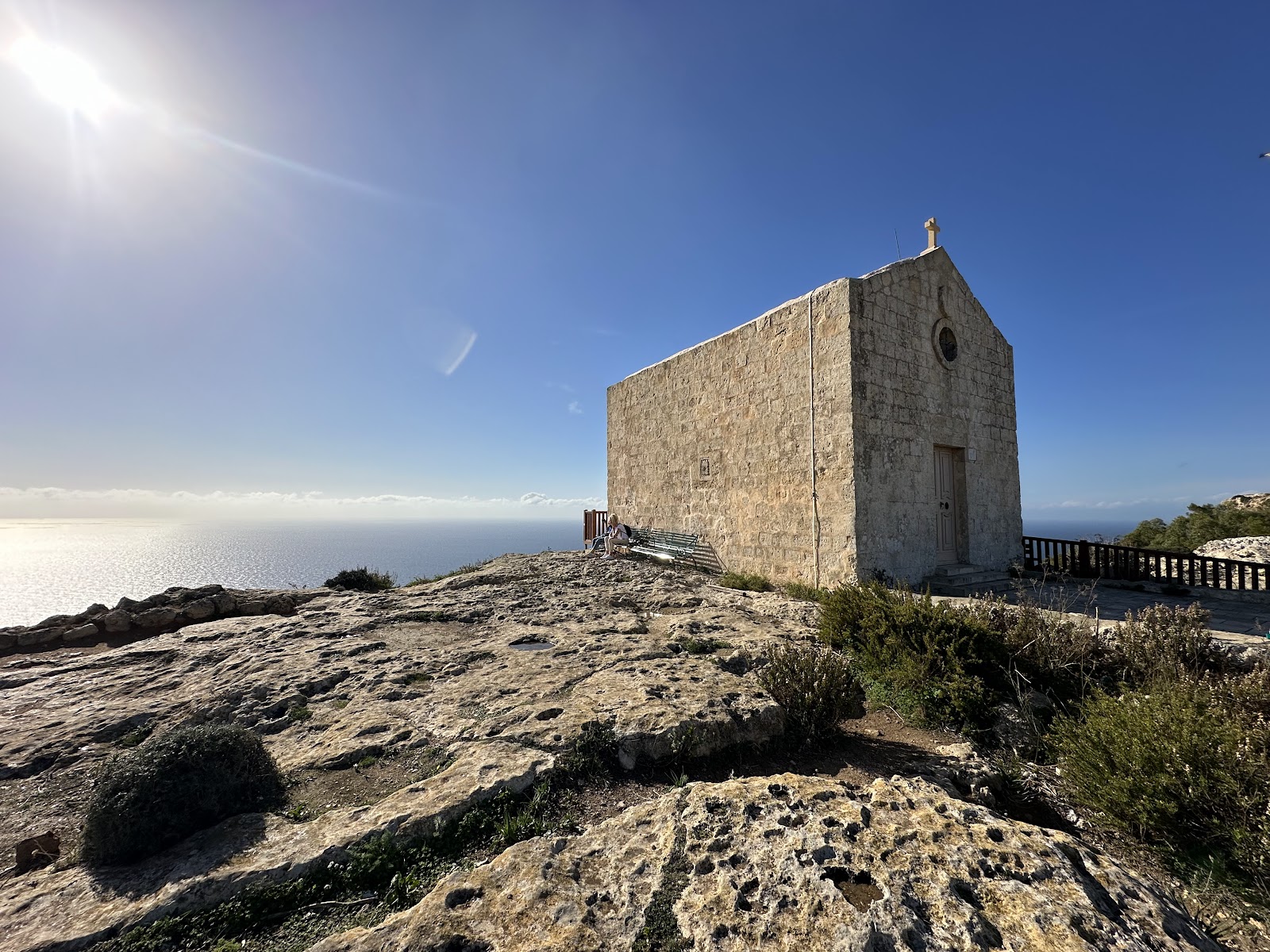 Dingli Cliffs — Oficiais