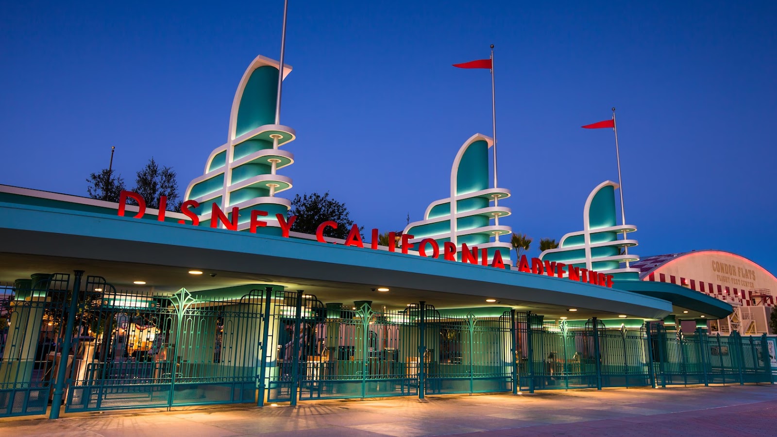 Disney California Adventure — Oficiais