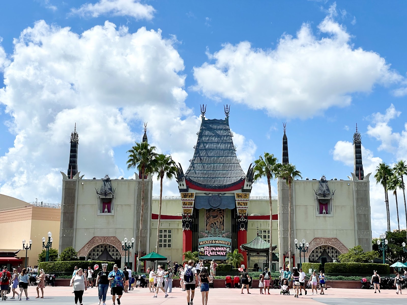 Disney's Hollywood Studios — Oficiais