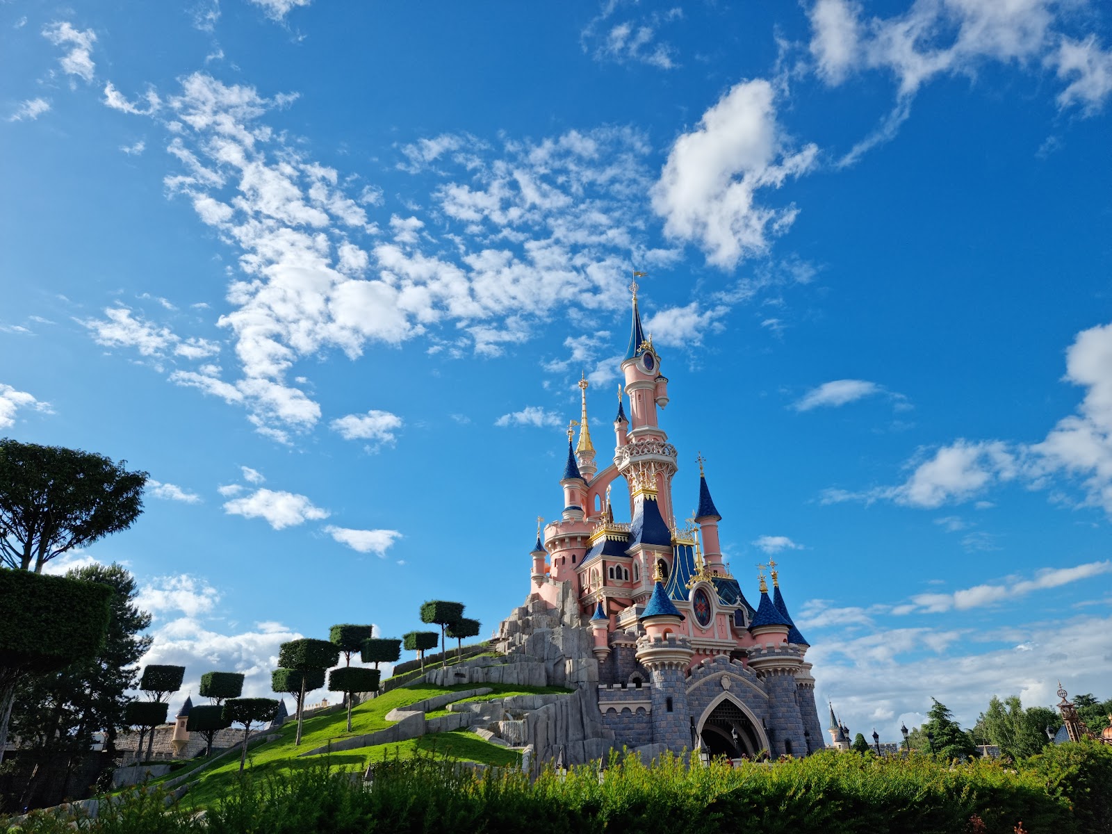 Disneyland Paris — Oficiais