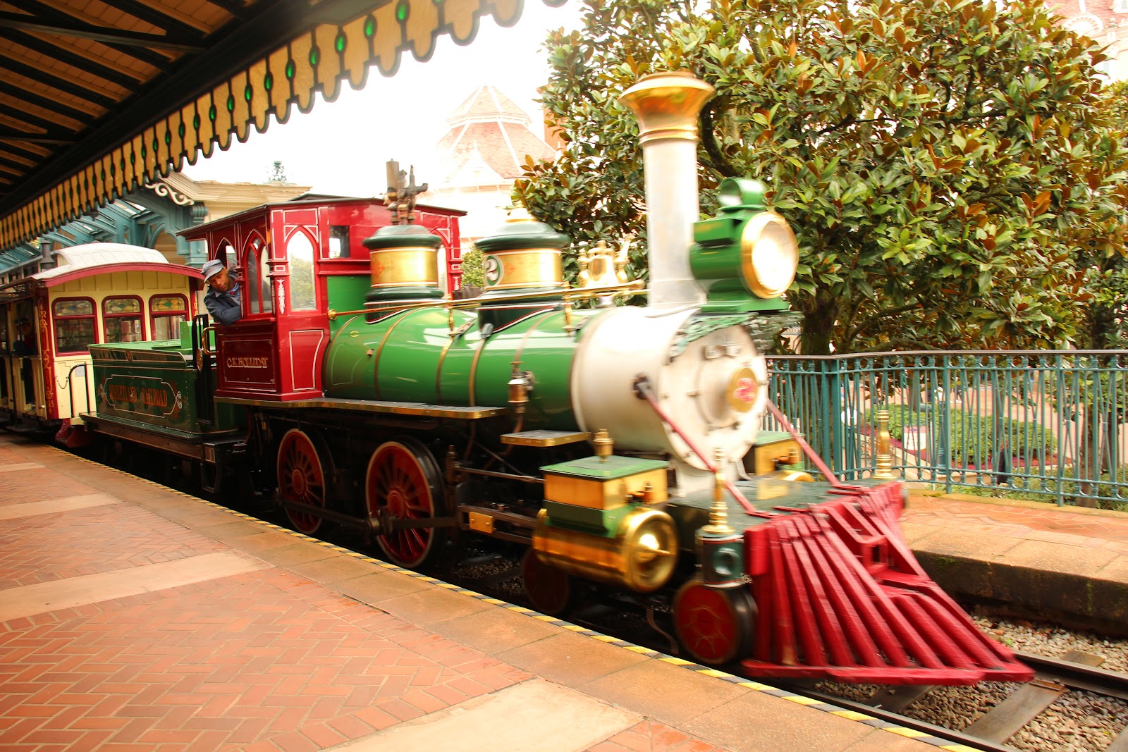 Disneyland Railroad — Oficiais
