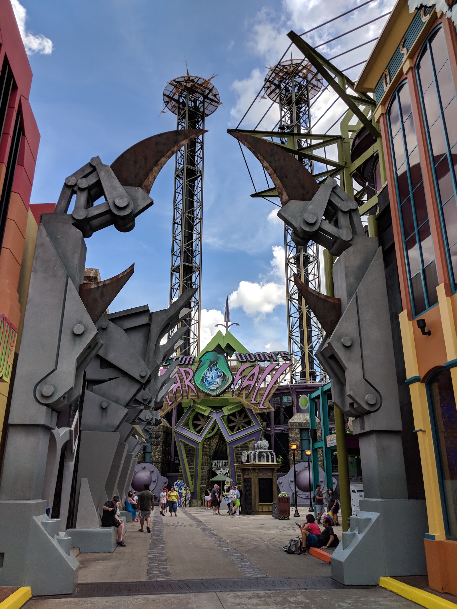 Doctor Doom's Fearfall — Oficiais