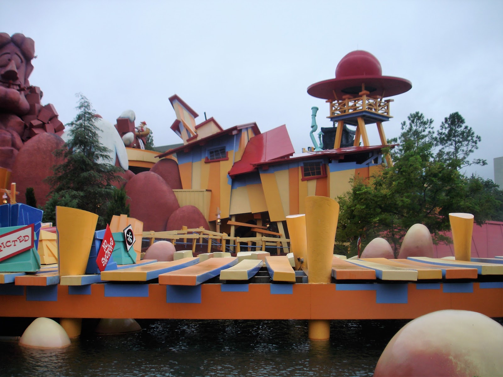 Dudley Do-Right's Ripsaw Falls — Oficiais