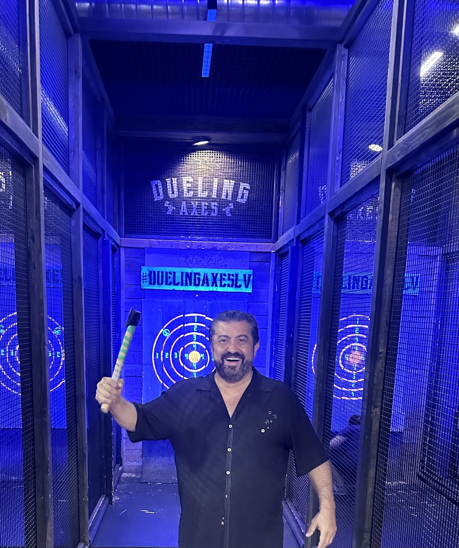 Dueling Axes — Oficiais