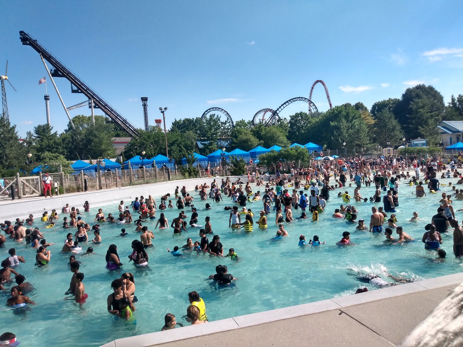 East Coast Water Works — Oficiais