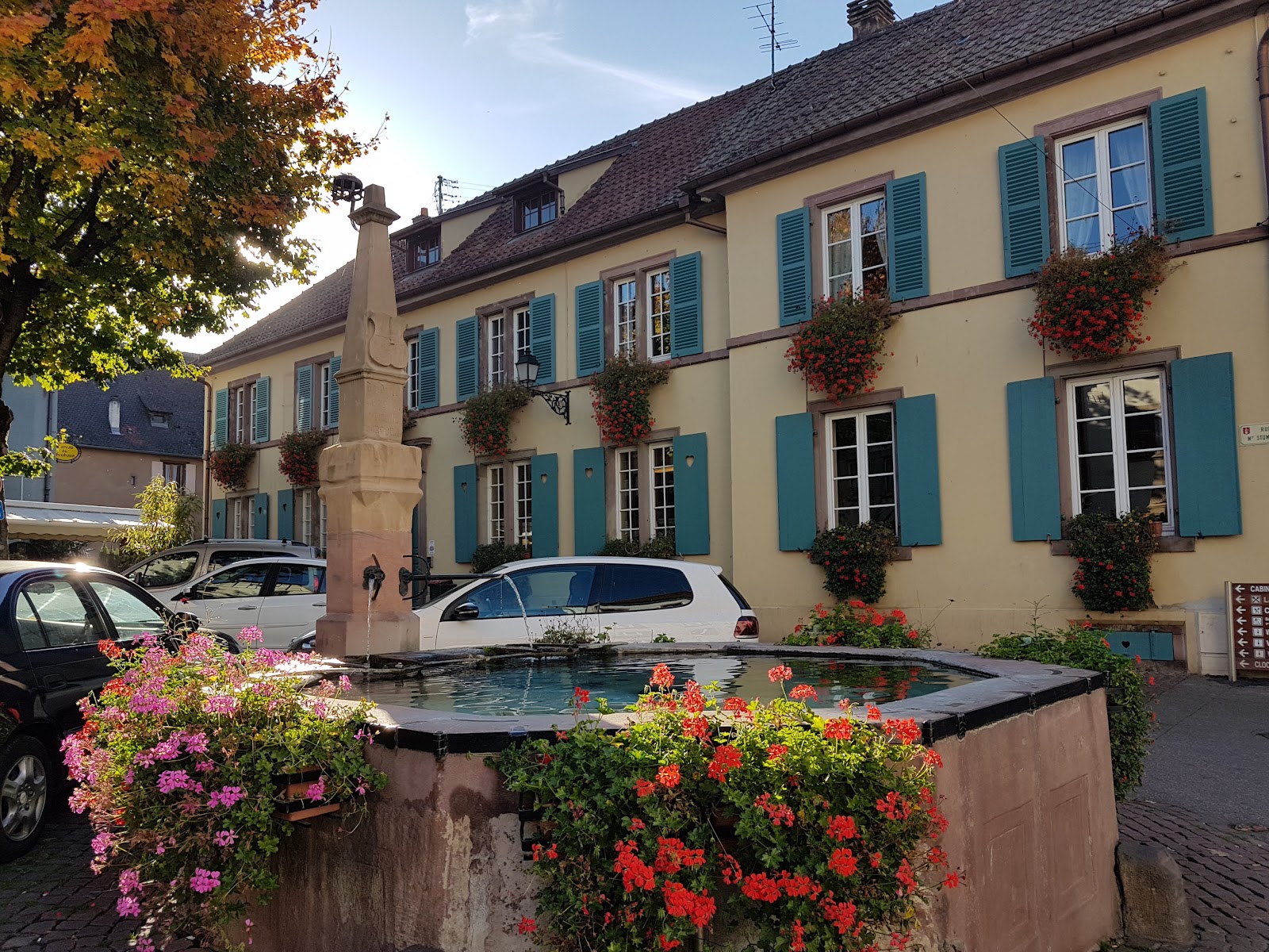 Eguisheim — Oficiais