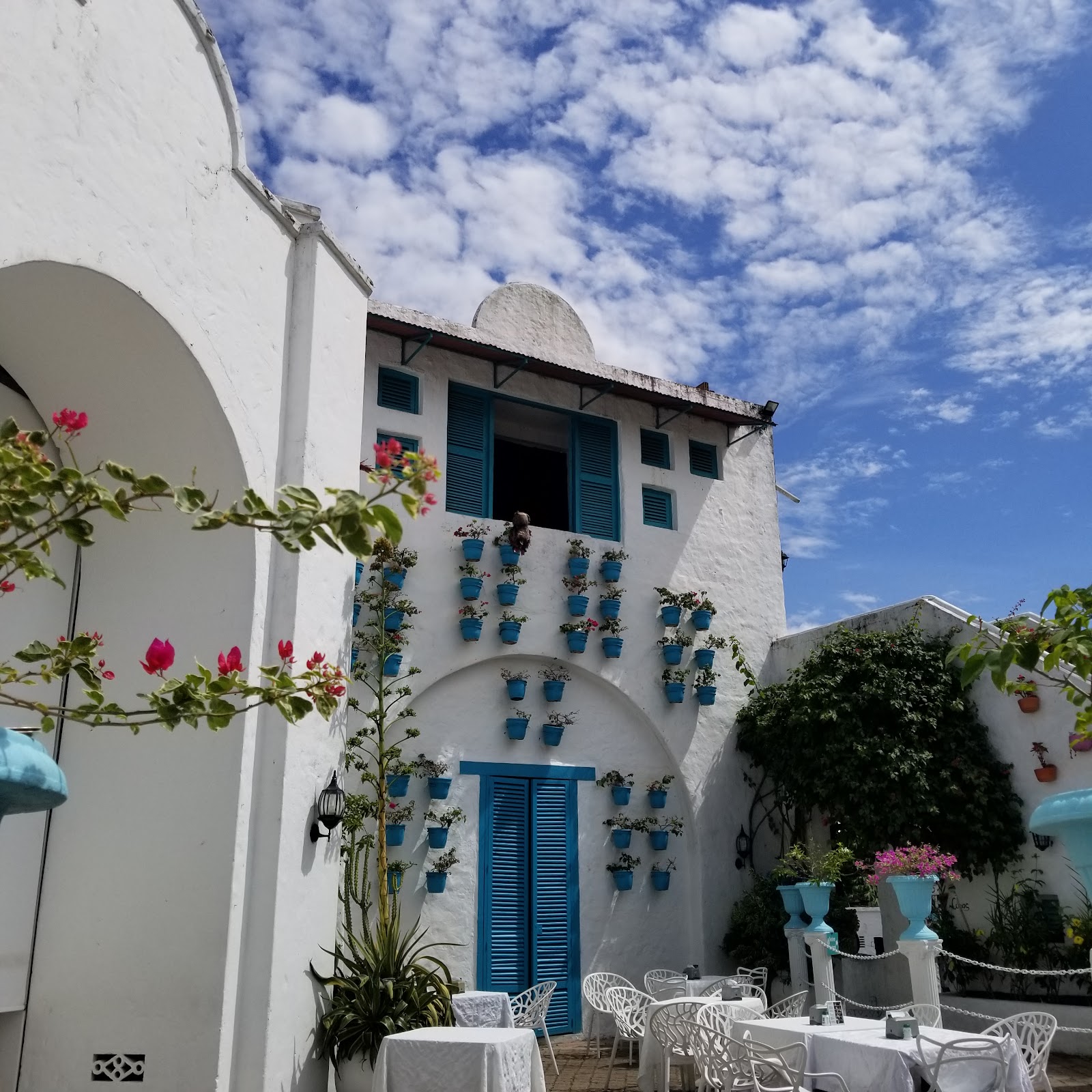 El Santorini Colombiano — Oficiais