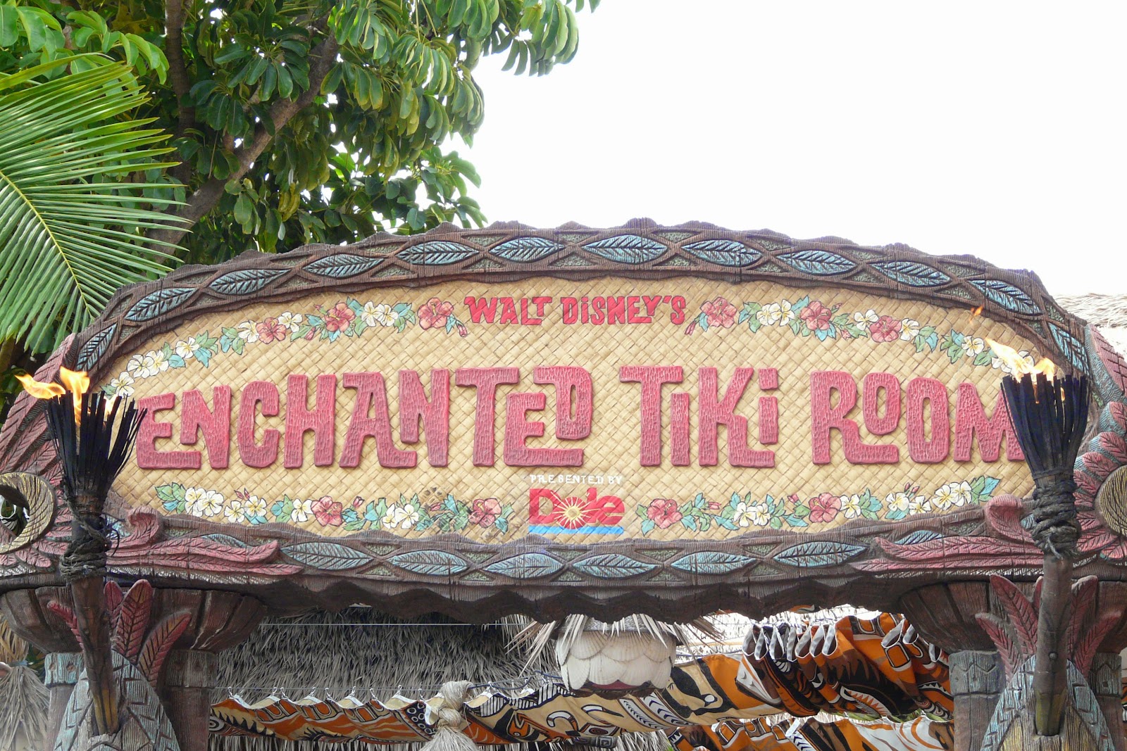 Enchanted Tiki Room — Oficiais
