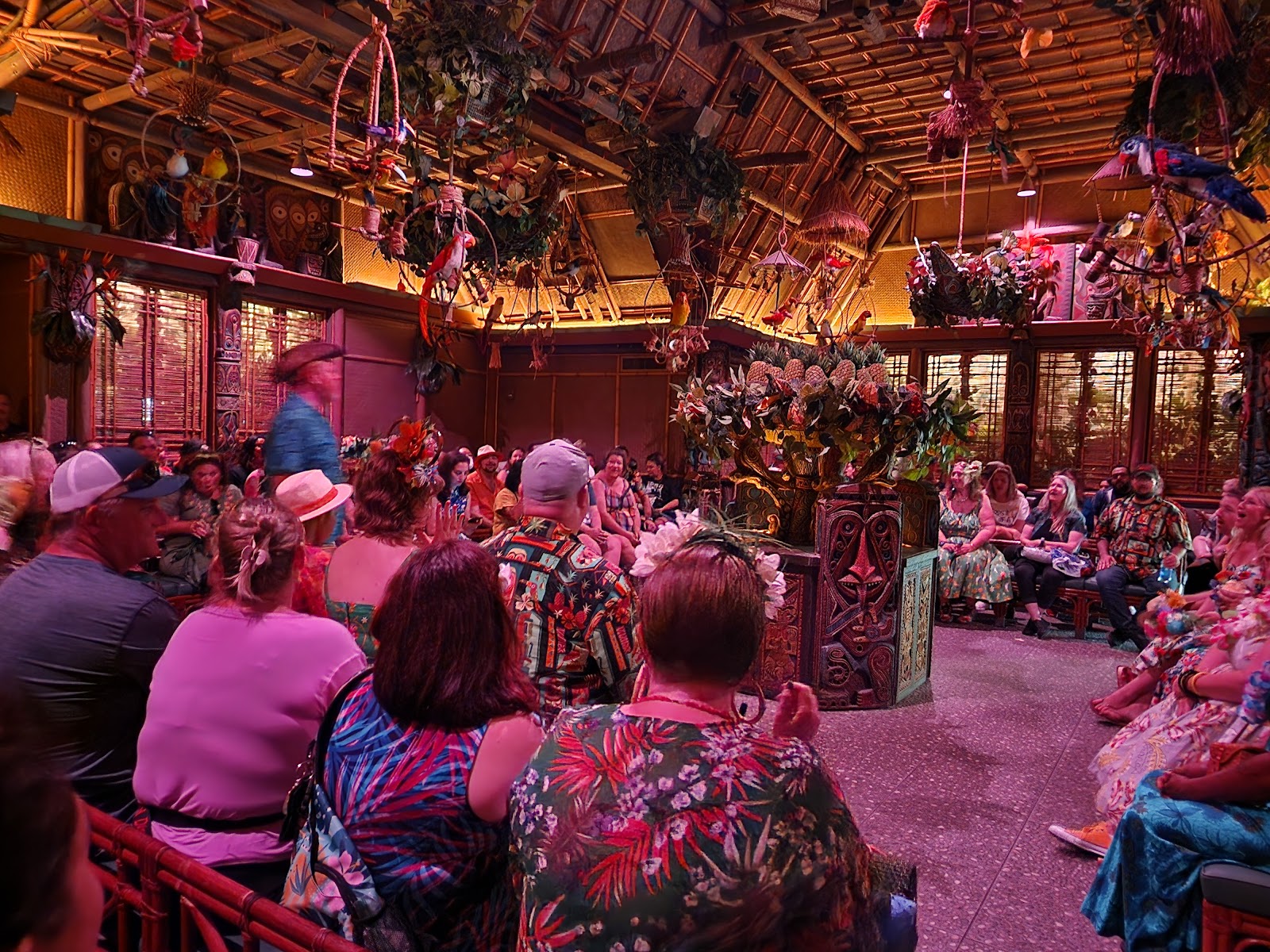 Enchanted Tiki Room — Oficiais