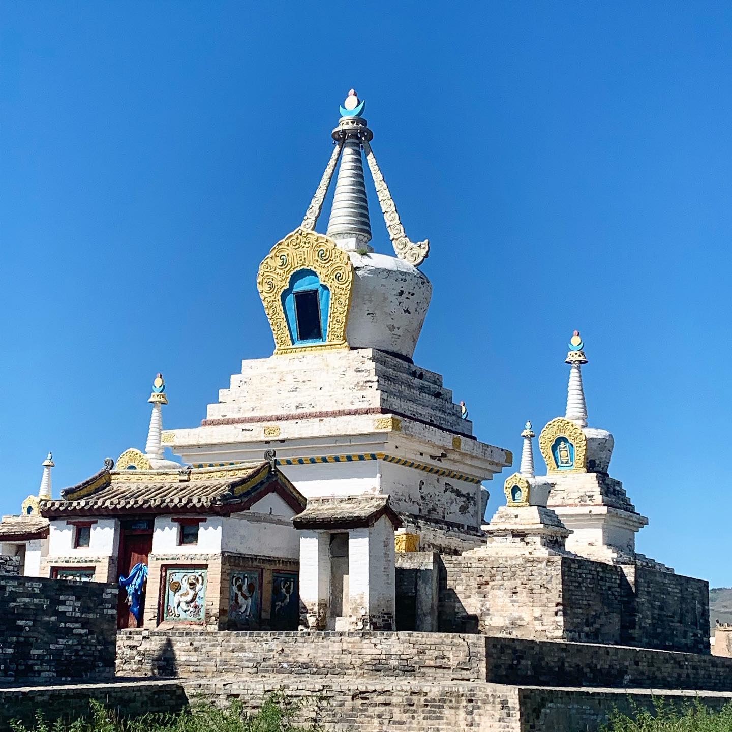 Erdene Zuu Monastery — Oficiais