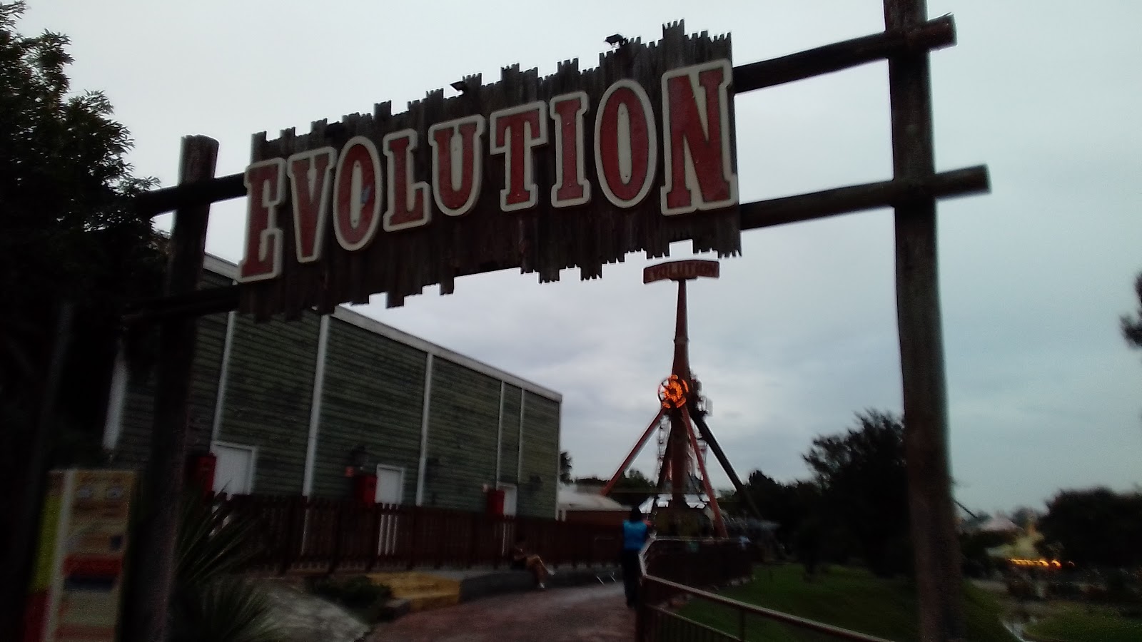 Evolution — Oficiais