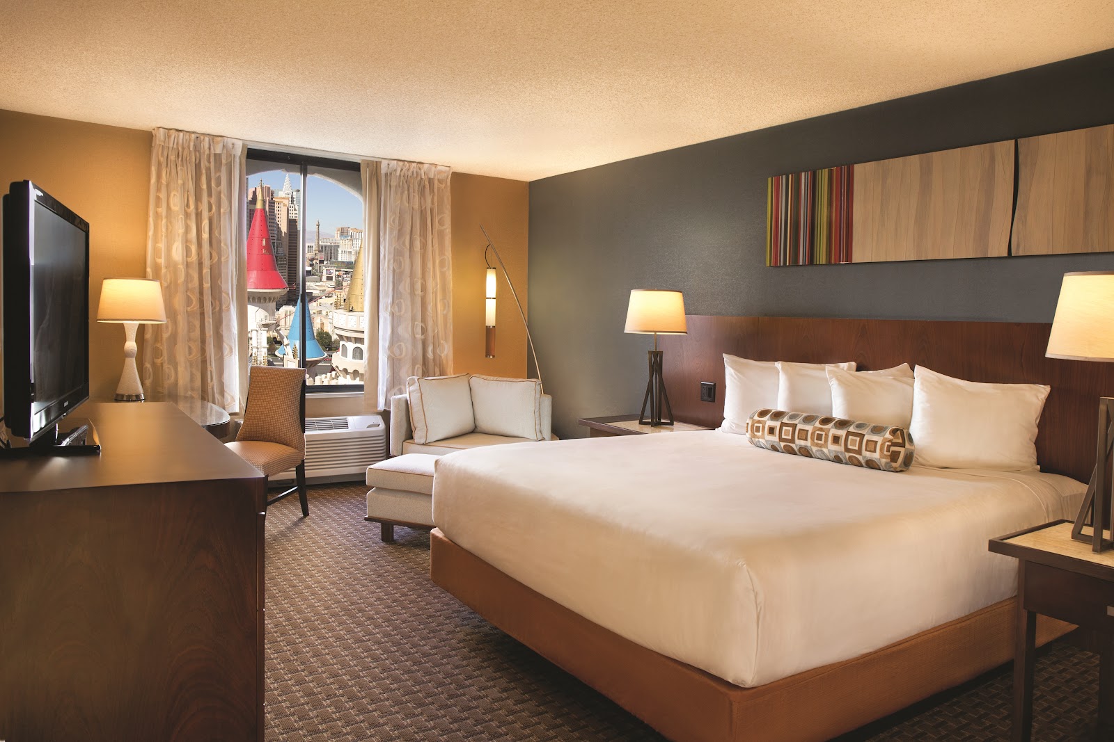 Excalibur Hotel and Casino — Oficiais