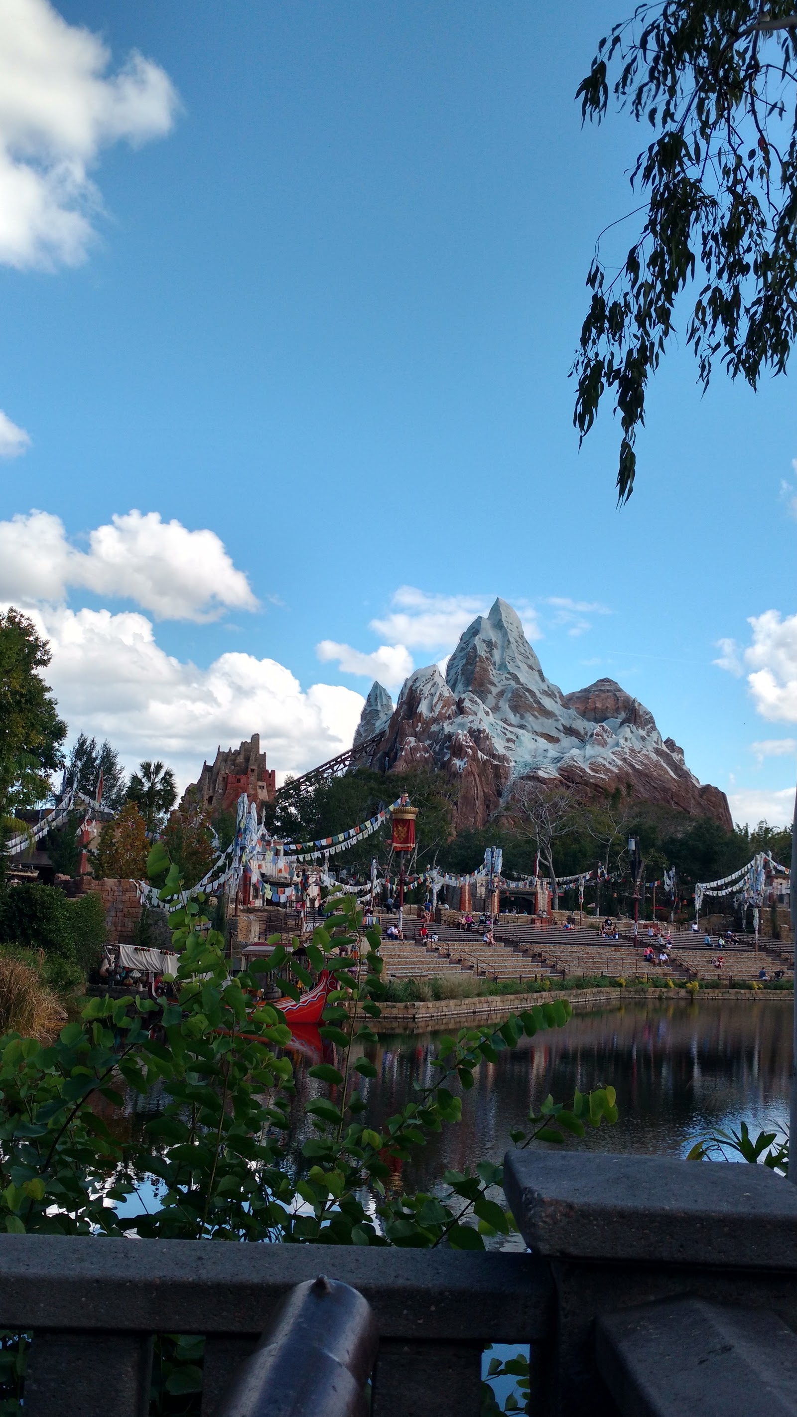 Expedition Everest – Legend of the Forbidden Mountain — Oficiais