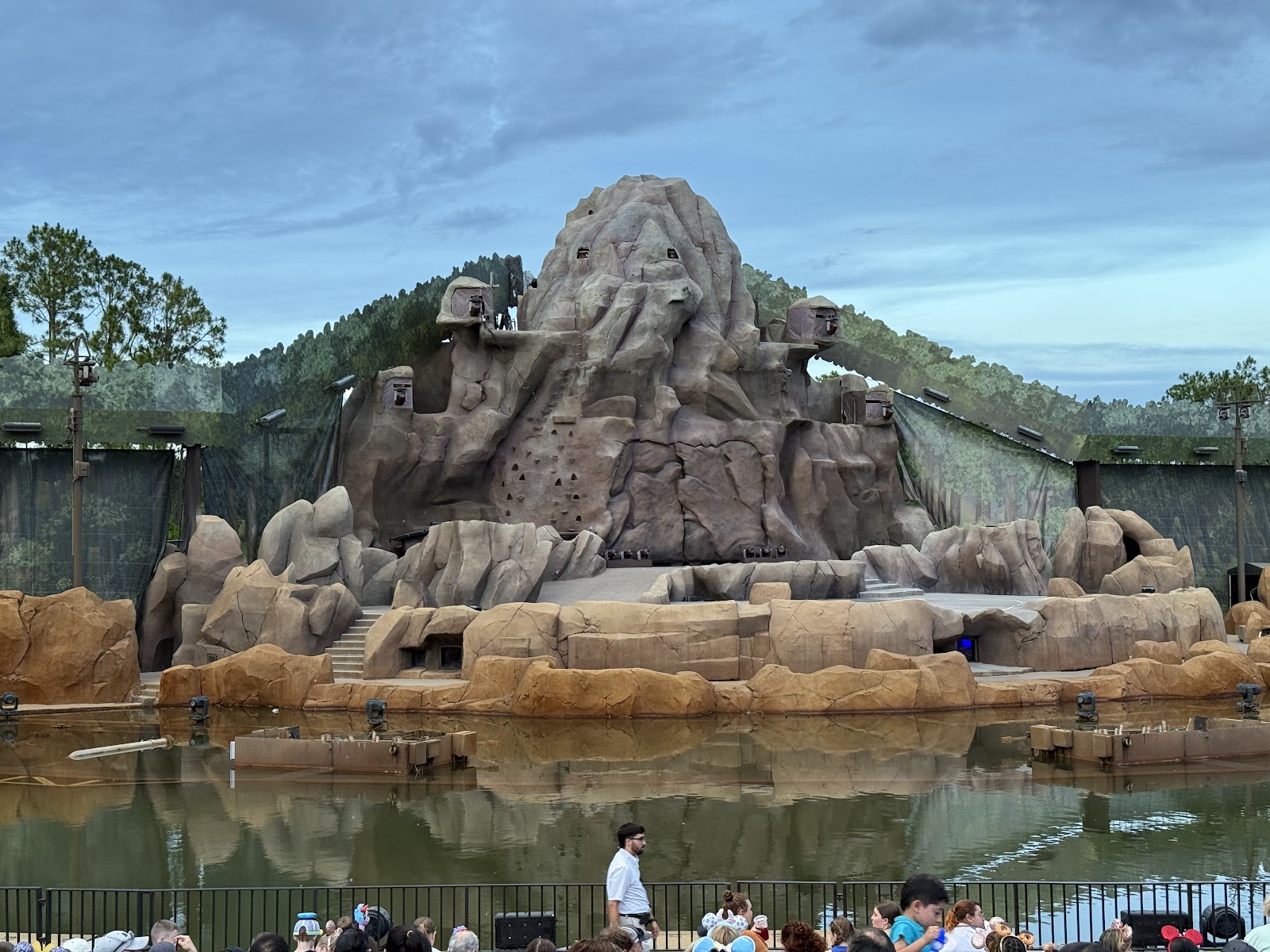 Fantasmic! — Oficiais
