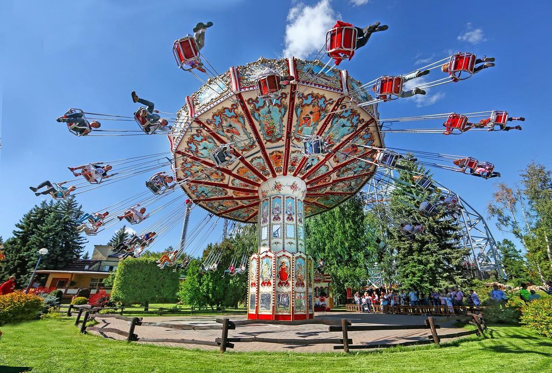 Ferris Wheel — Oficiais