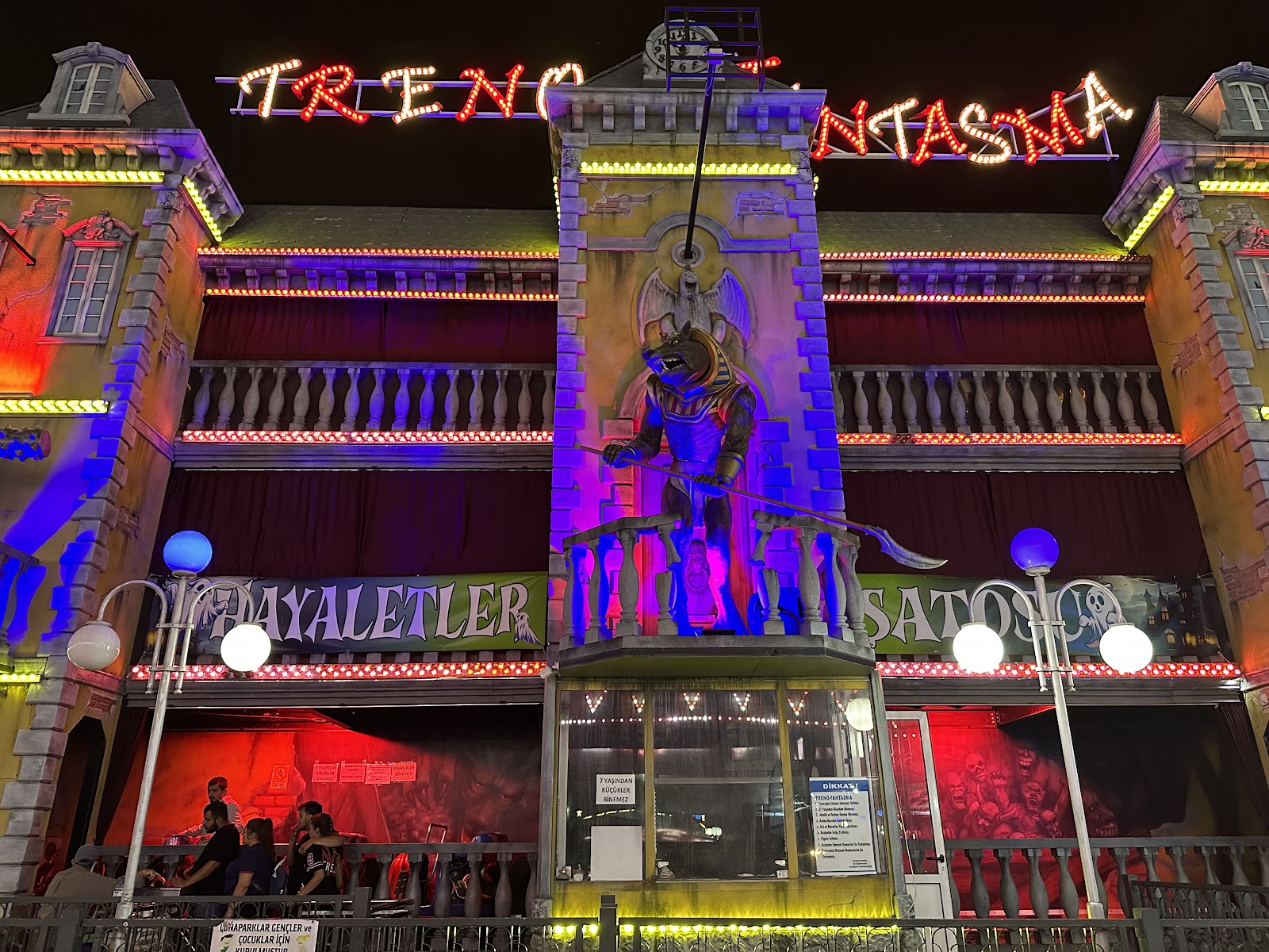 Ferris Wheel — Oficiais