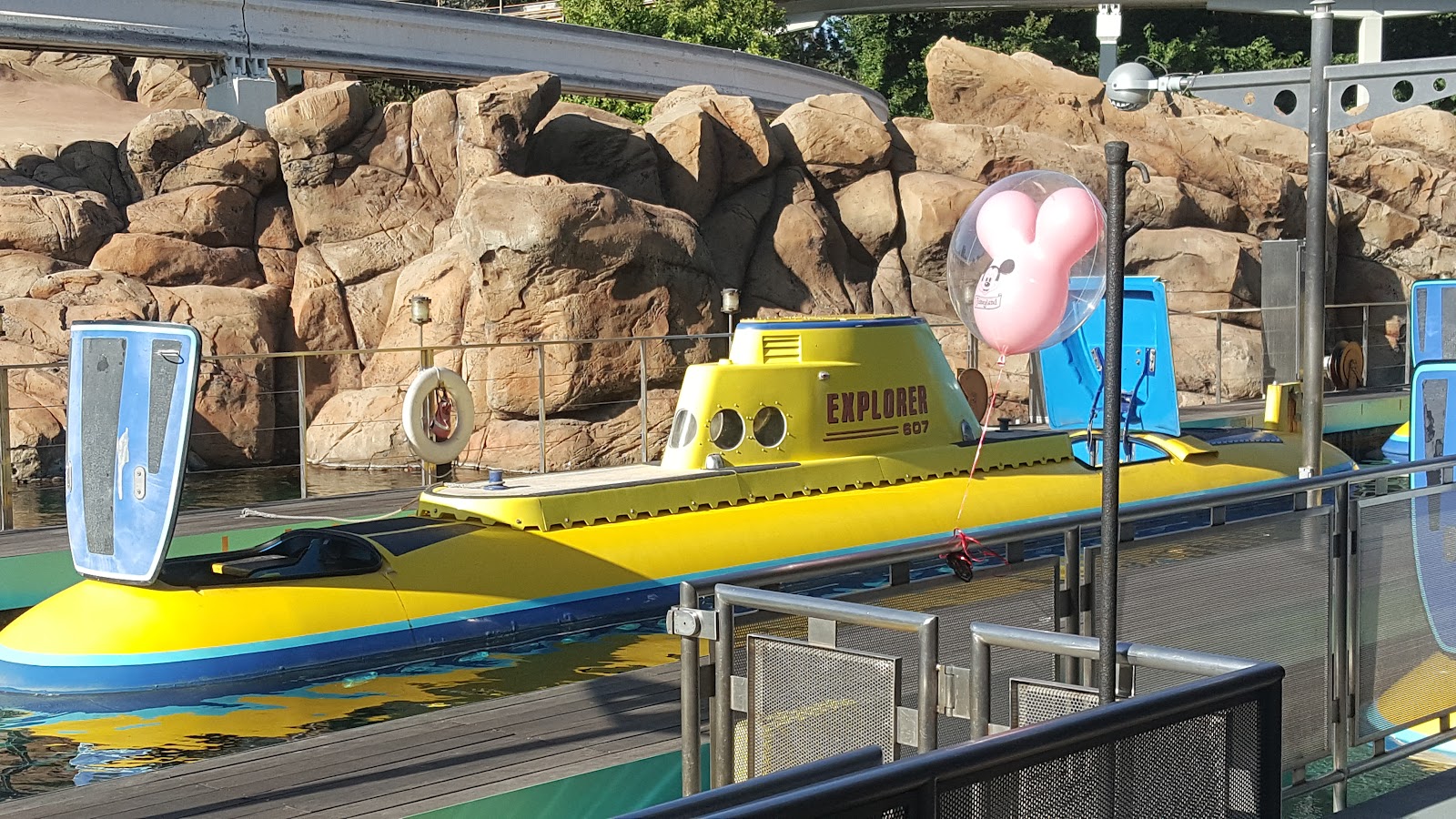 Finding Nemo Submarine Voyage — Oficiais