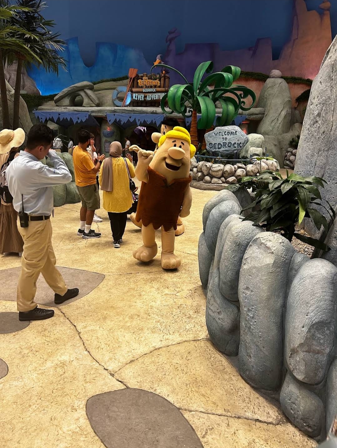 Flintstones Bedrock River Adventure — Oficiais