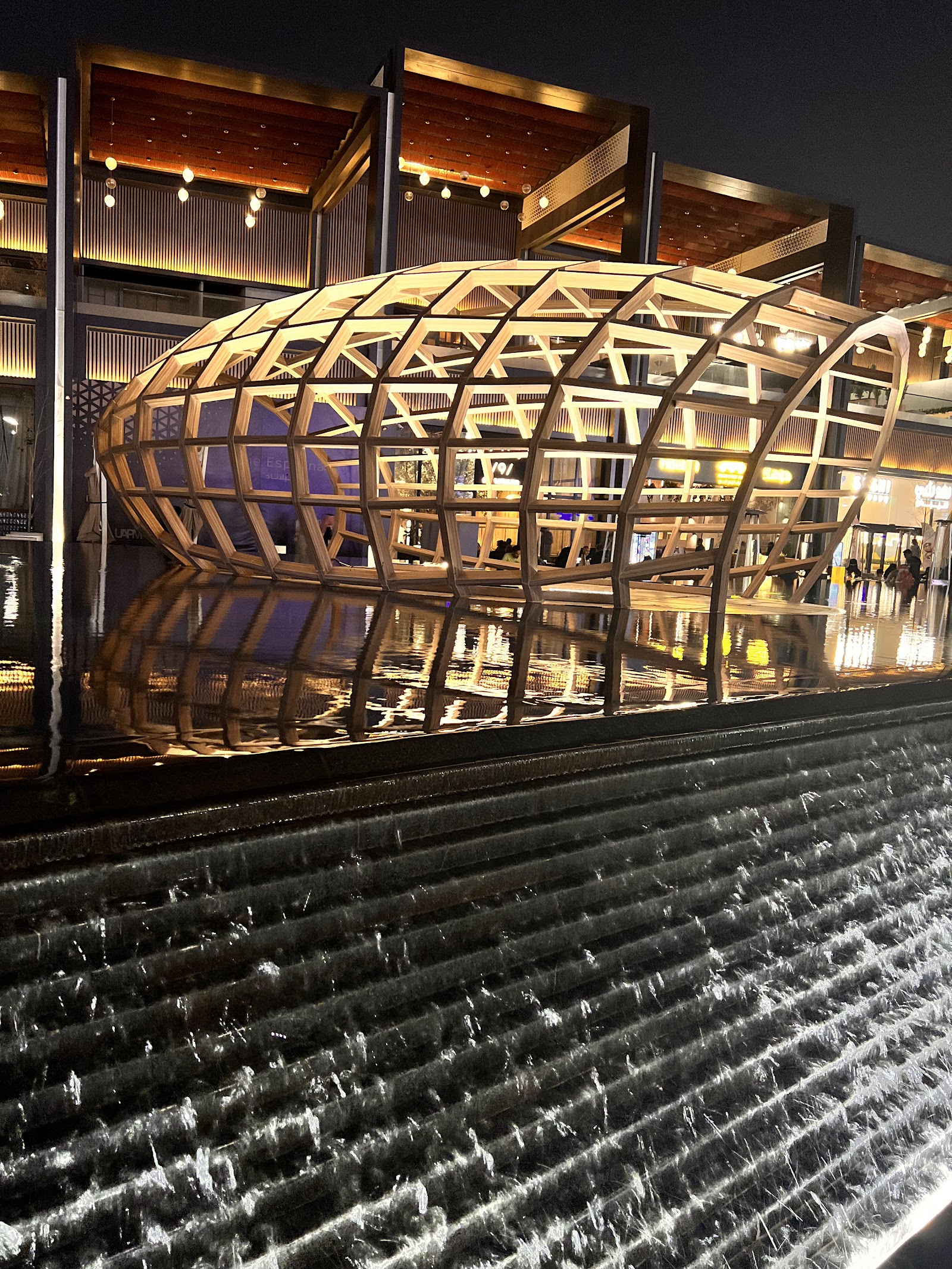 Food Court — Oficiais