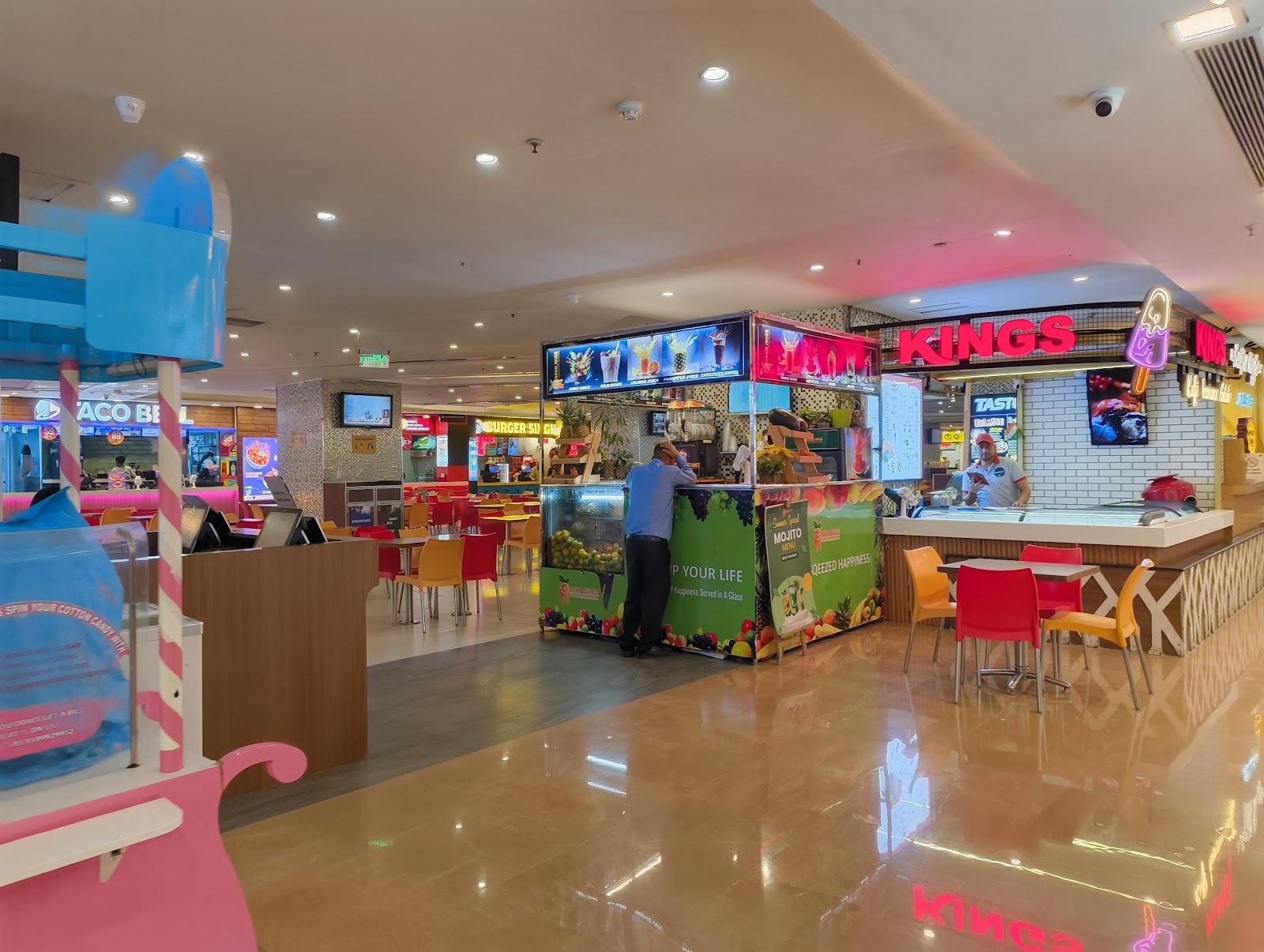 Food Court