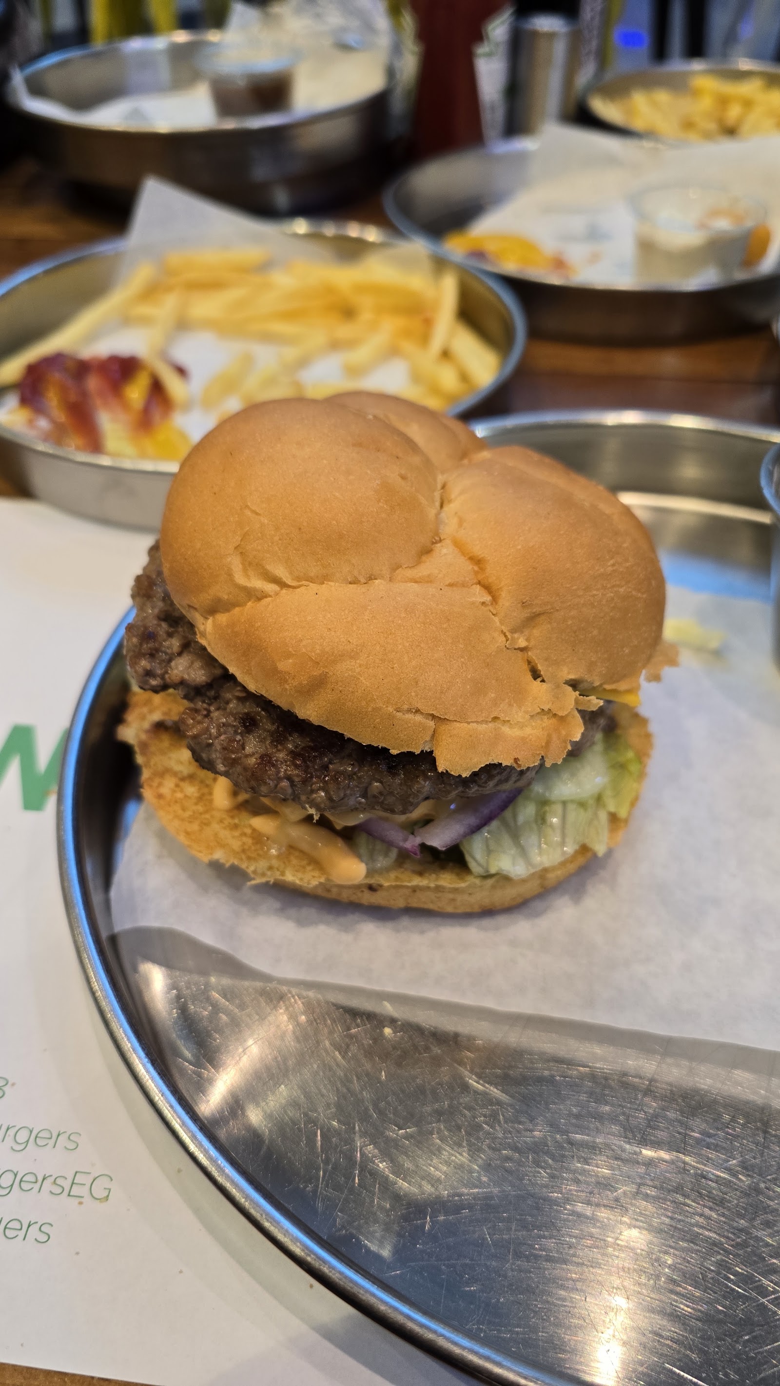Food Court — Oficiais