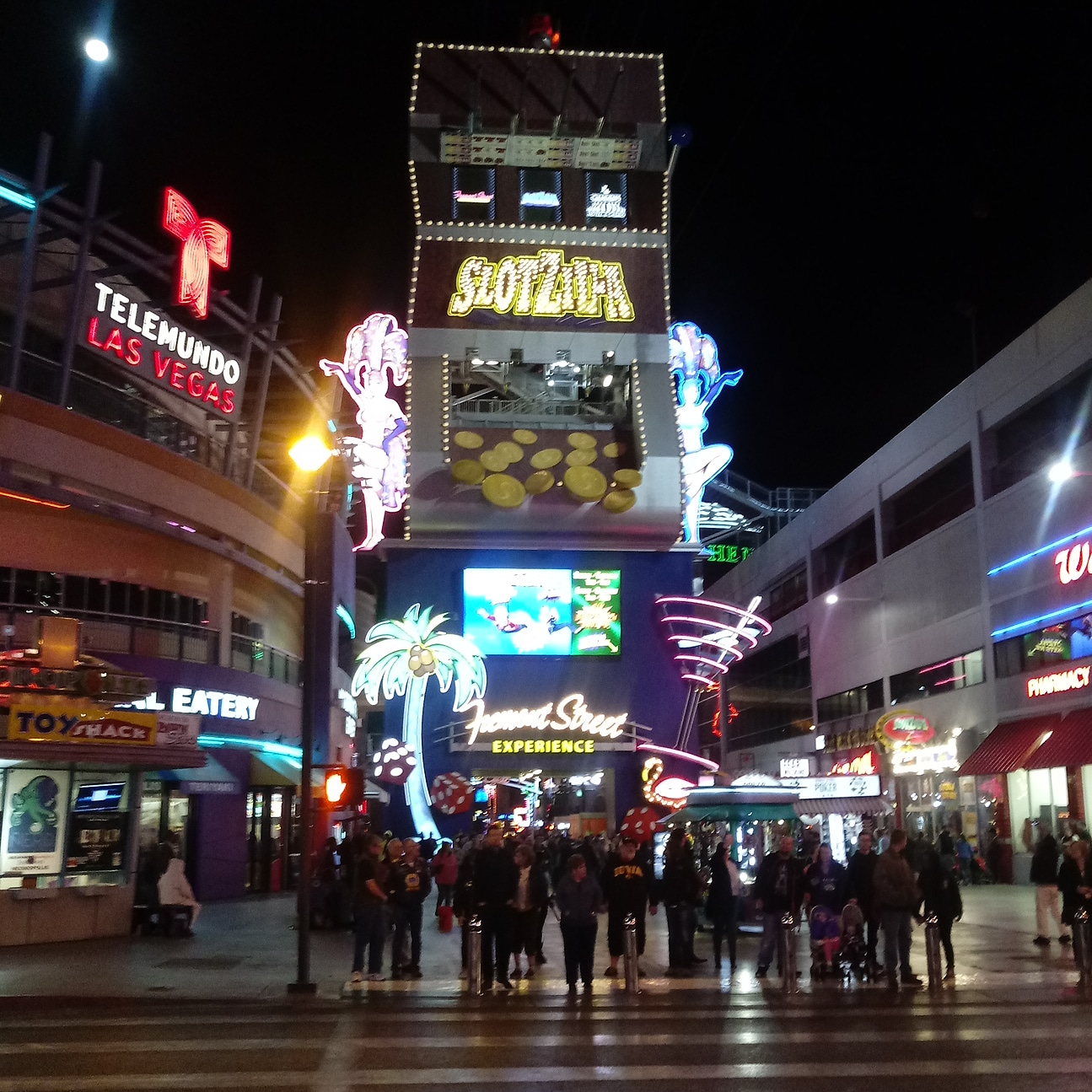 Fremont Street Experience — Oficiais