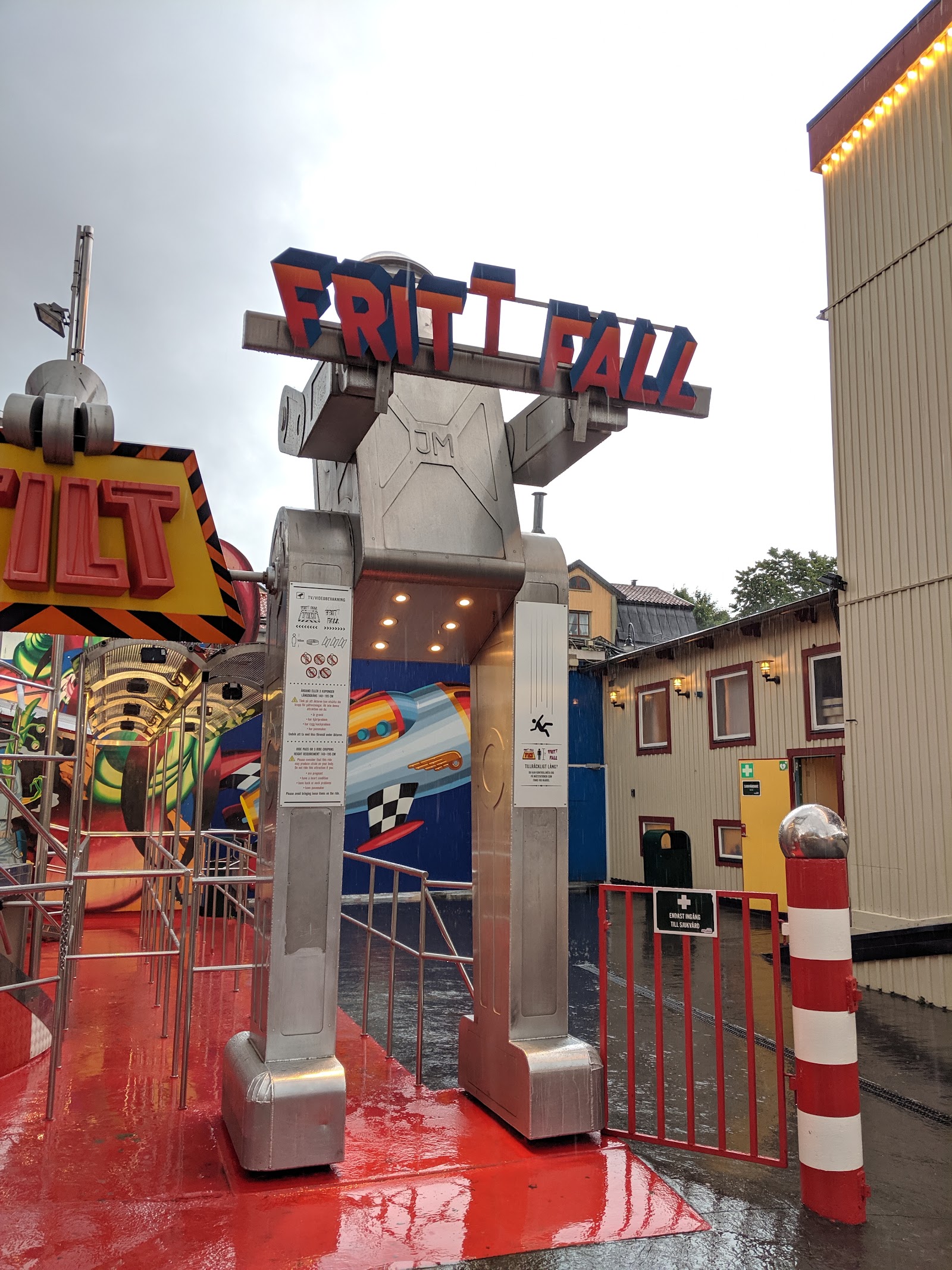 Fritt Fall — Oficiais
