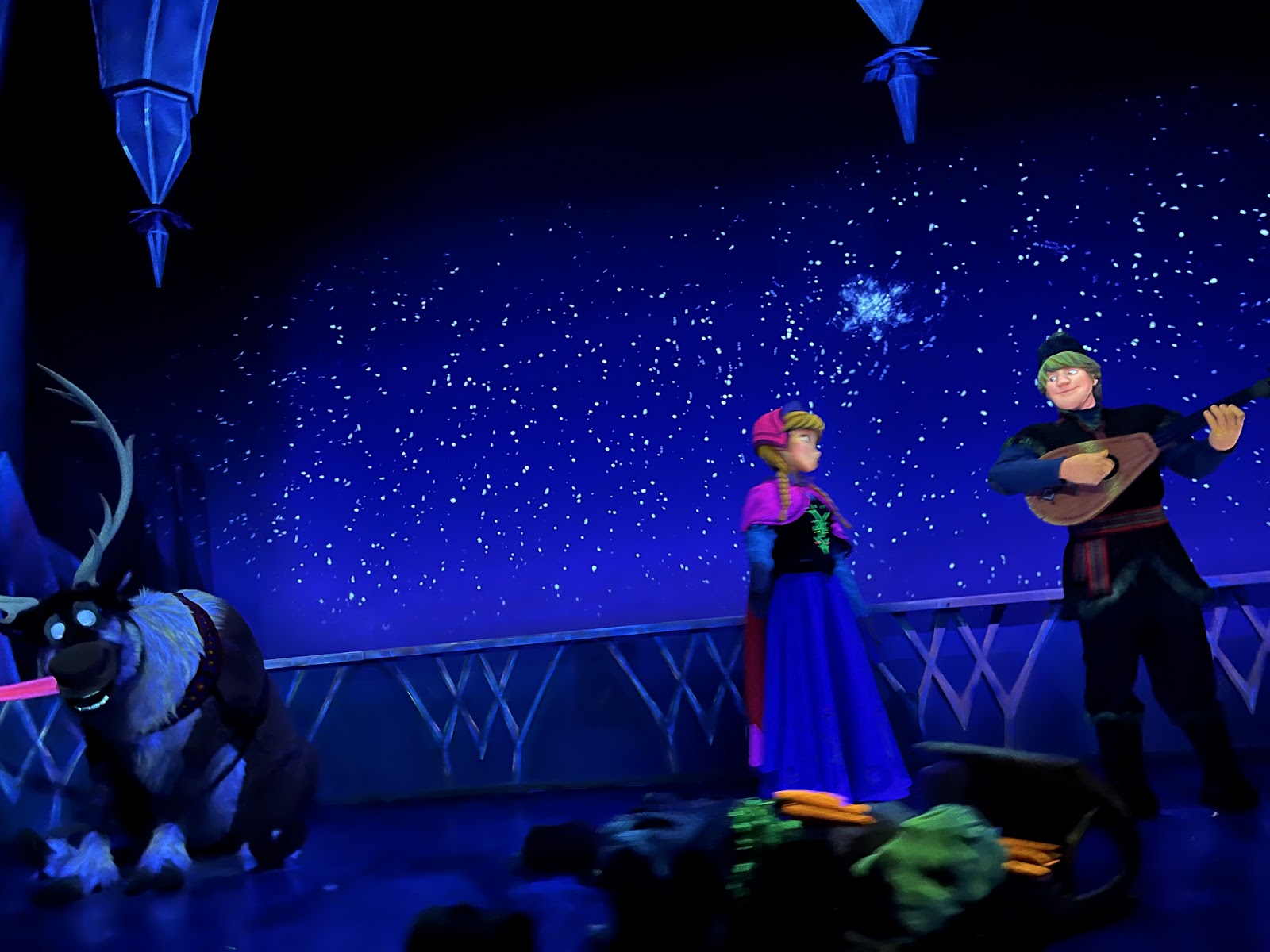 Frozen Ever After — Oficiais