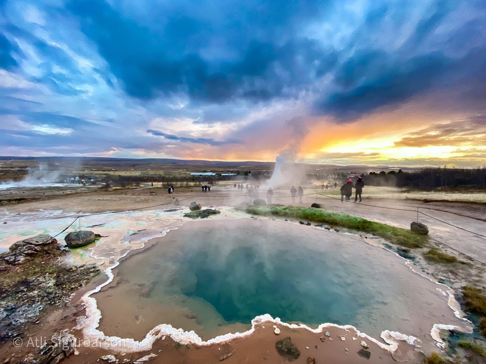 Geysir — Oficiais