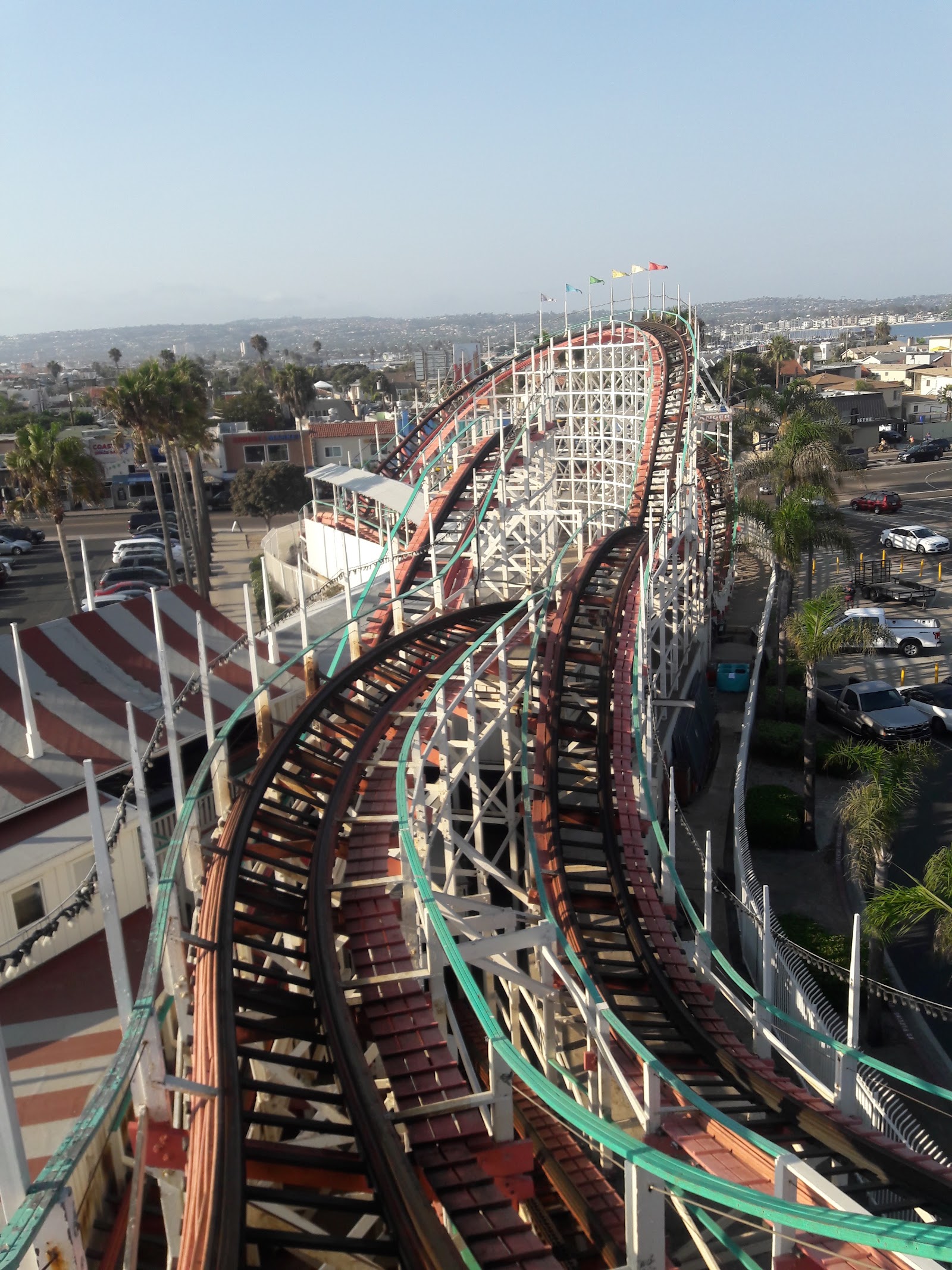 Giant Dipper — Oficiais
