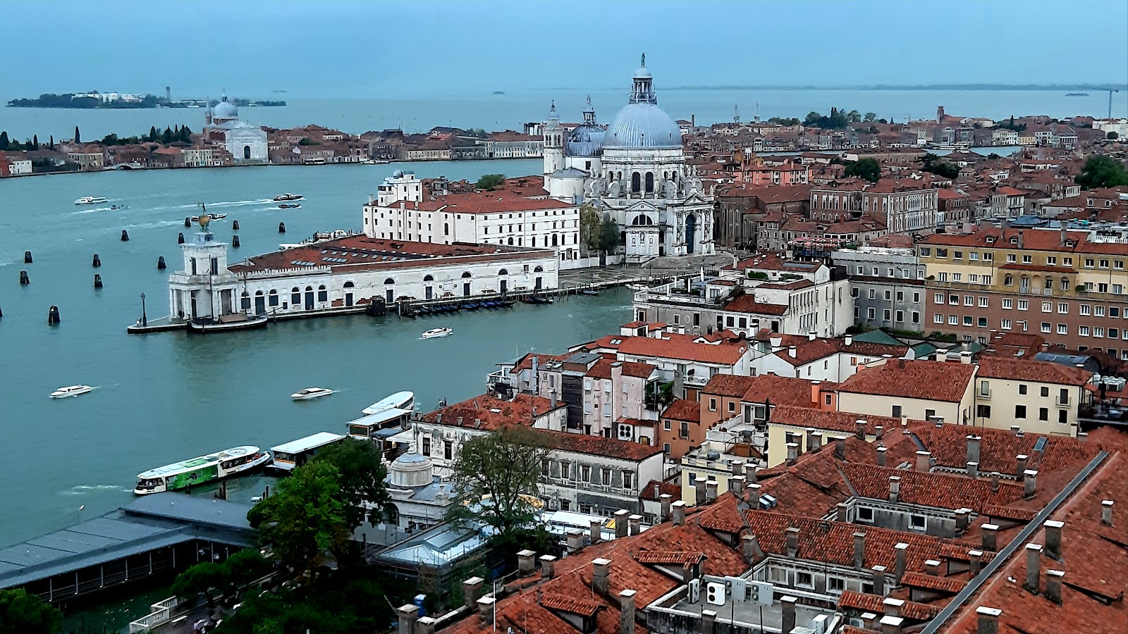 Giudecca — Oficiais