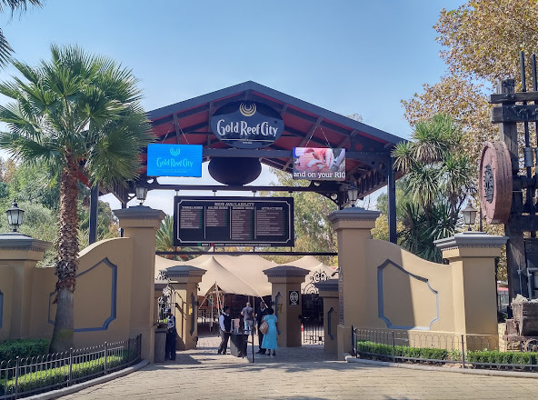 Golden Loop — Oficiais